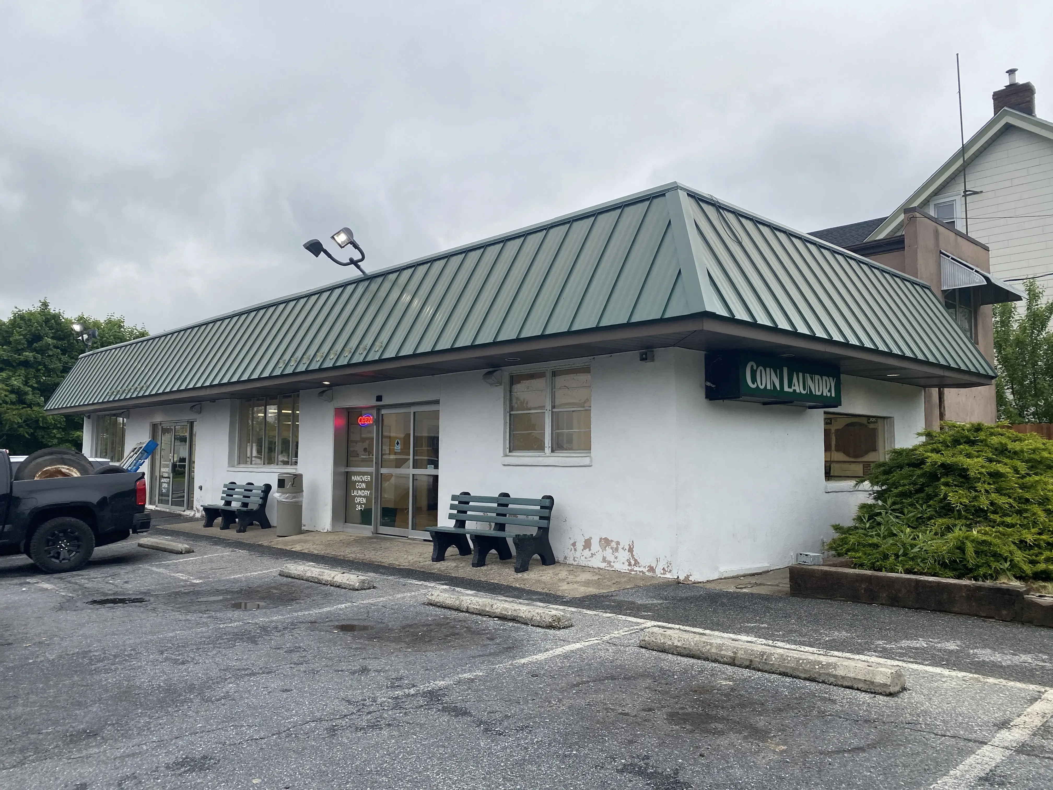 Hanover Avenue Coin Laundry - Image 4