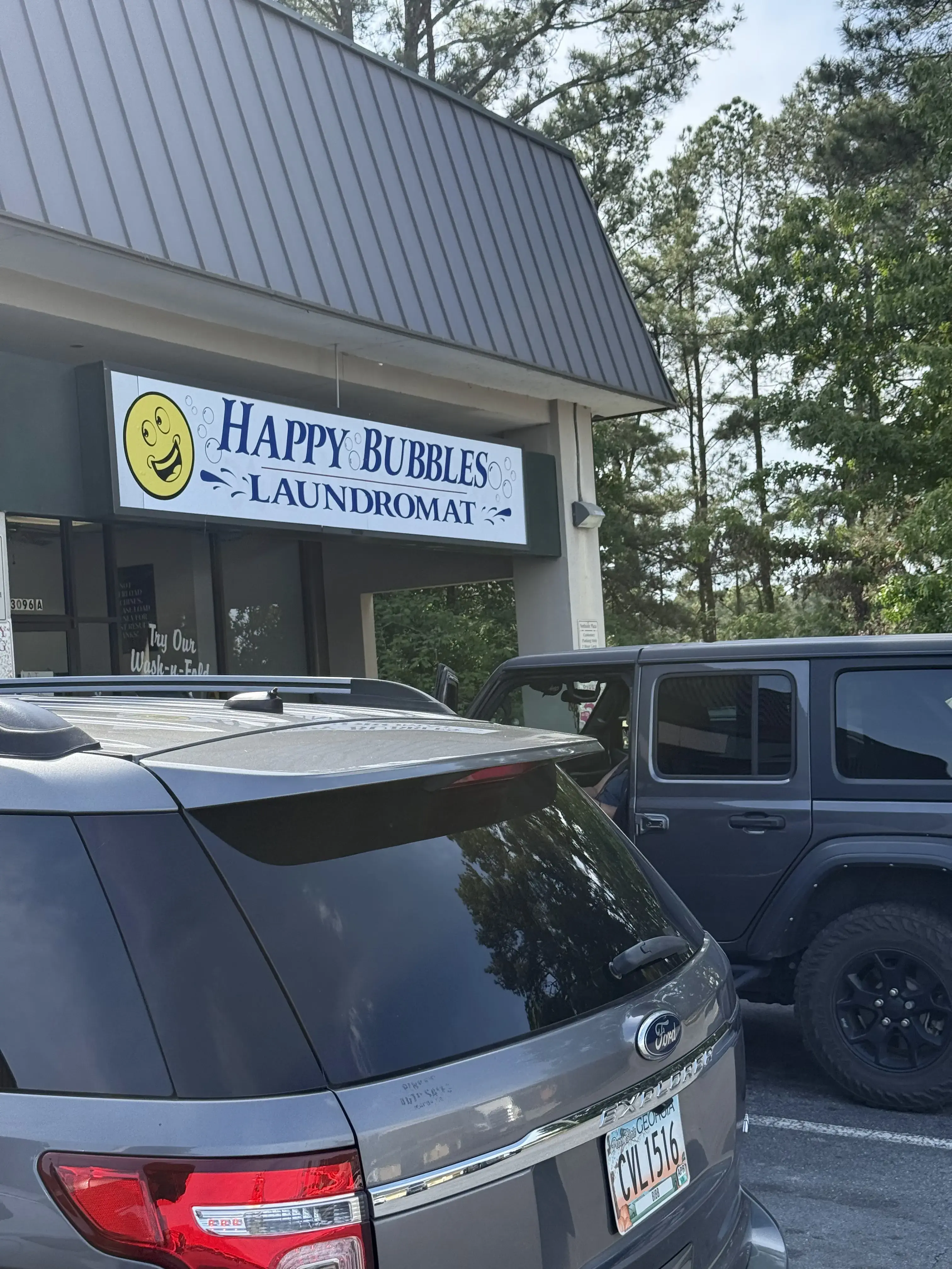 Happy Bubbles Laundromat thumbnail 9