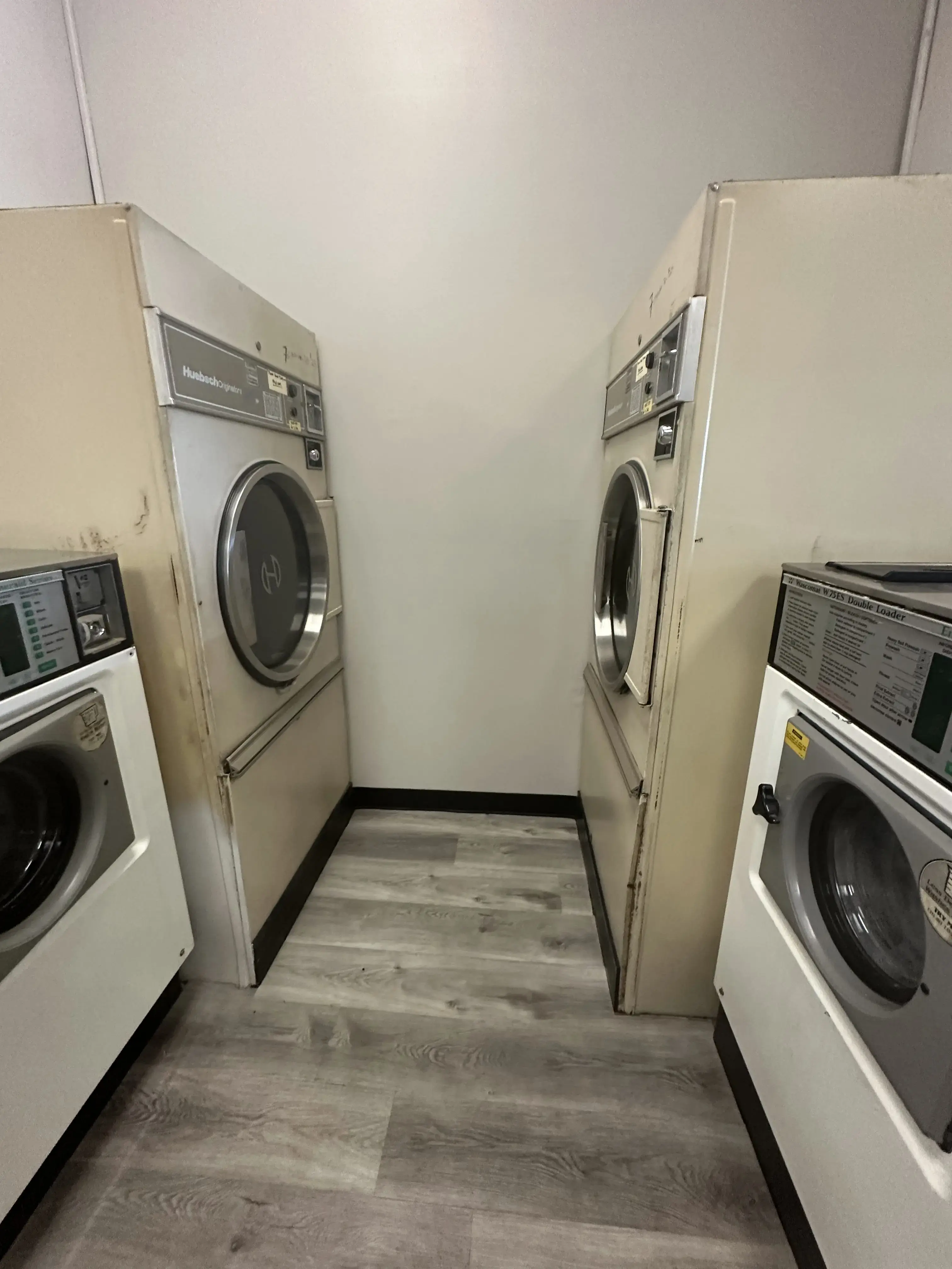 Happy Bubbles Laundromat thumbnail 16