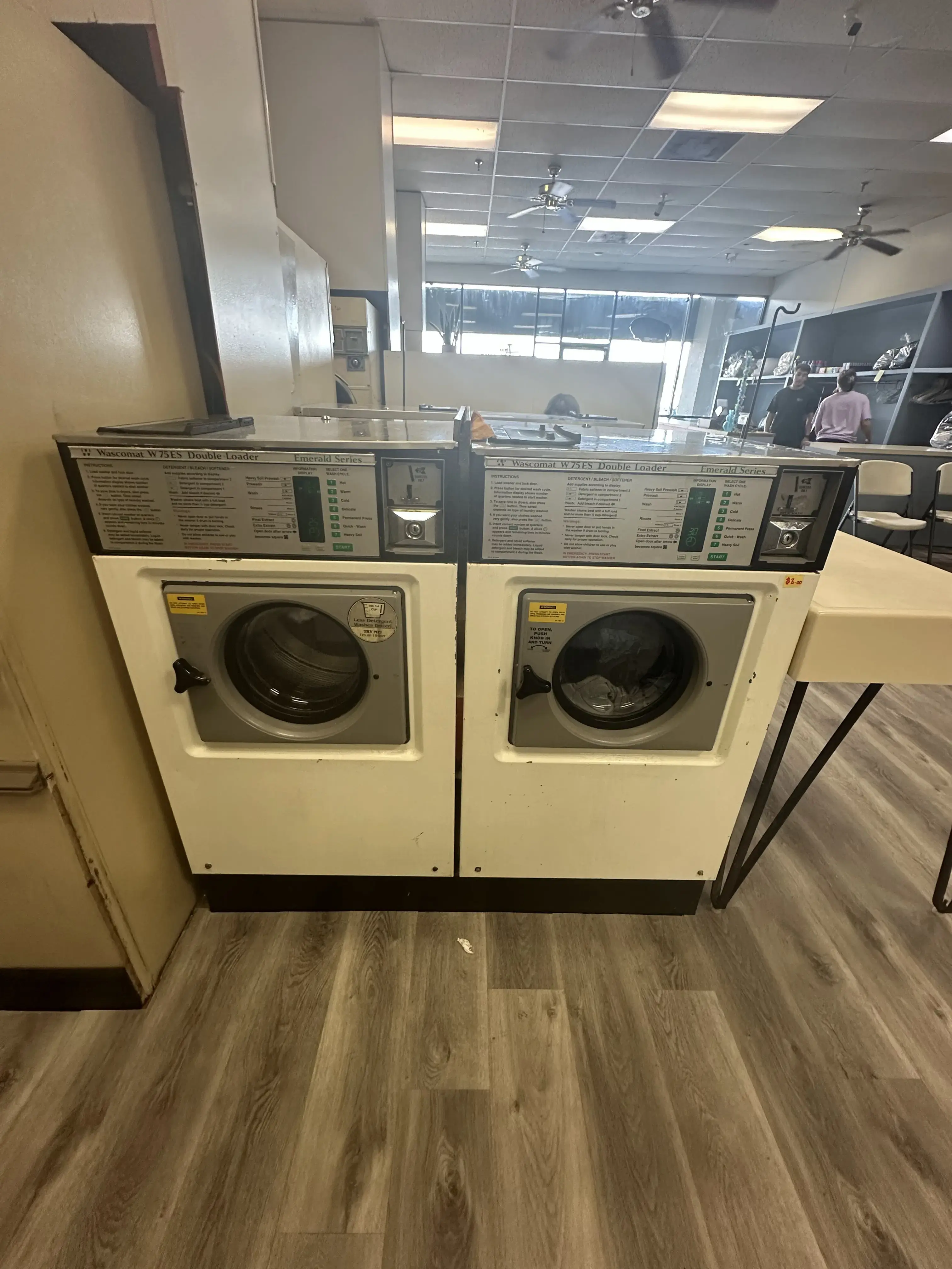 Happy Bubbles Laundromat thumbnail 17