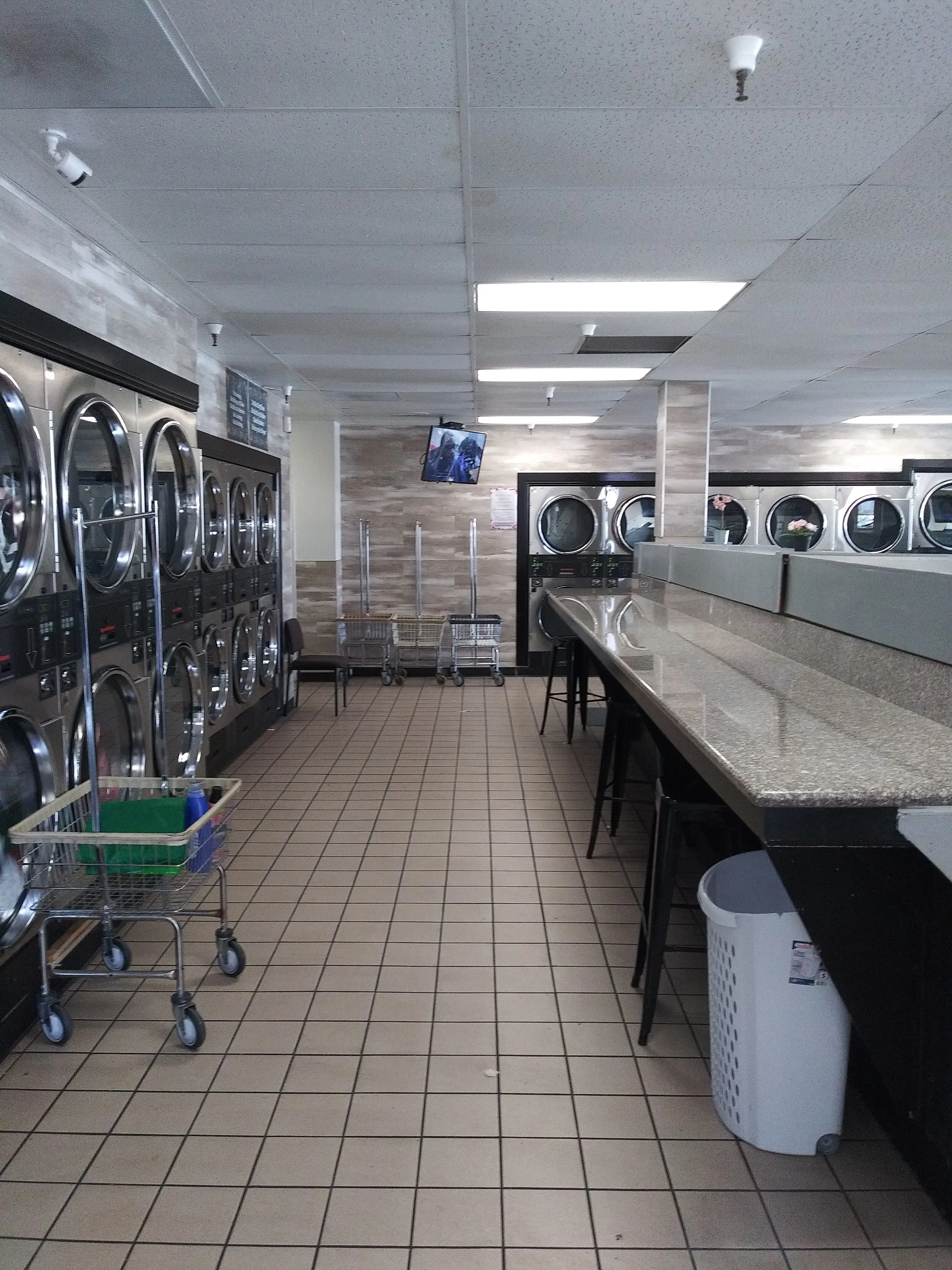Happy Coin Laundry - Image 17