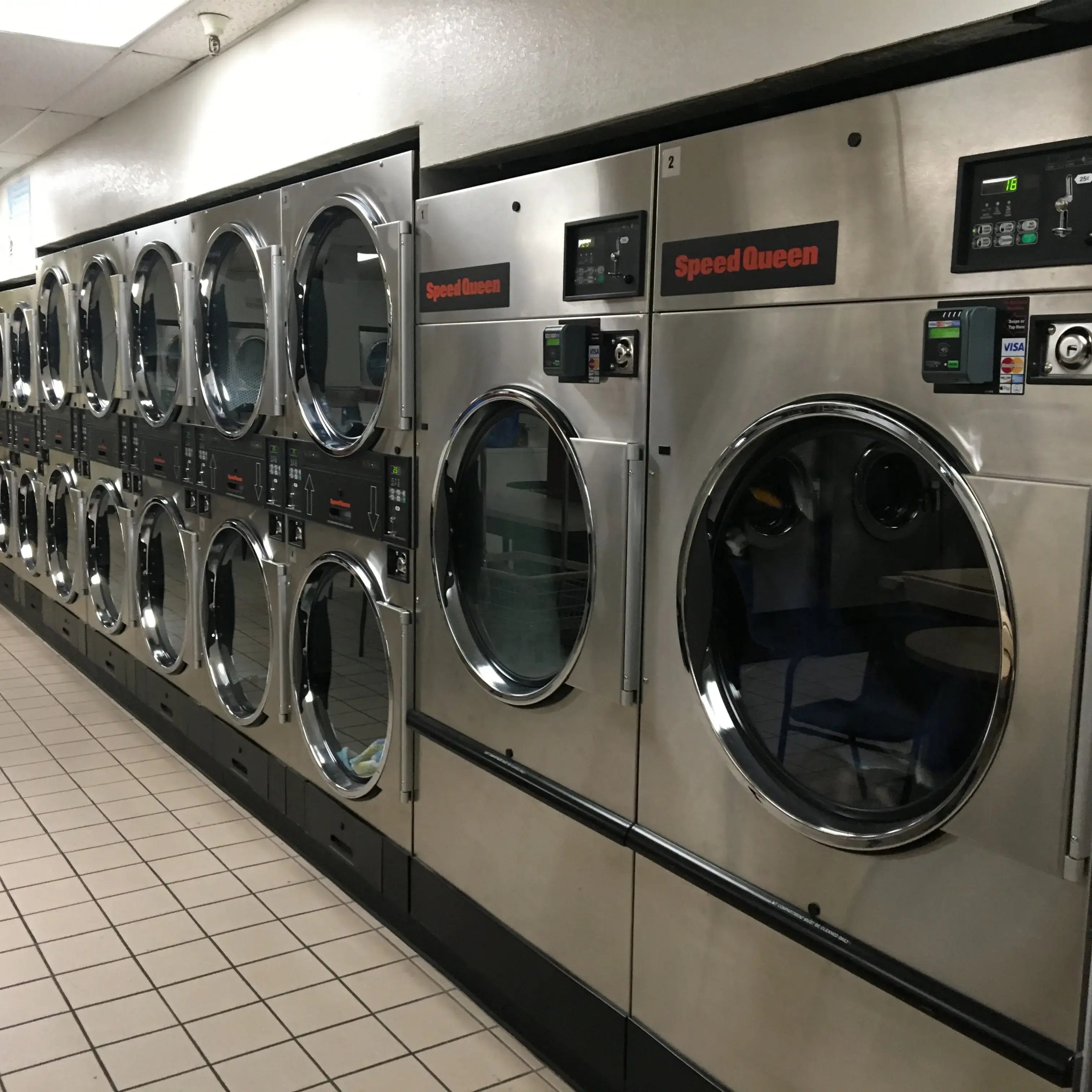 Happy Coin Laundry - Image 2