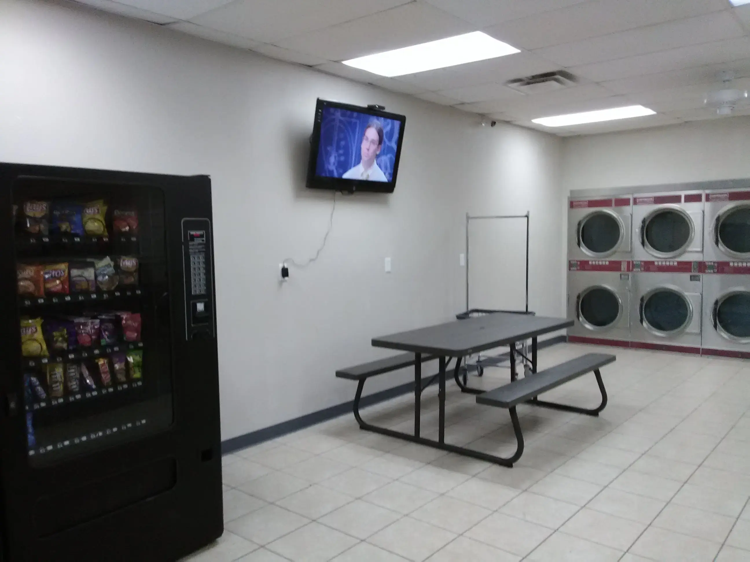Happy Coin Laundry - Image 19