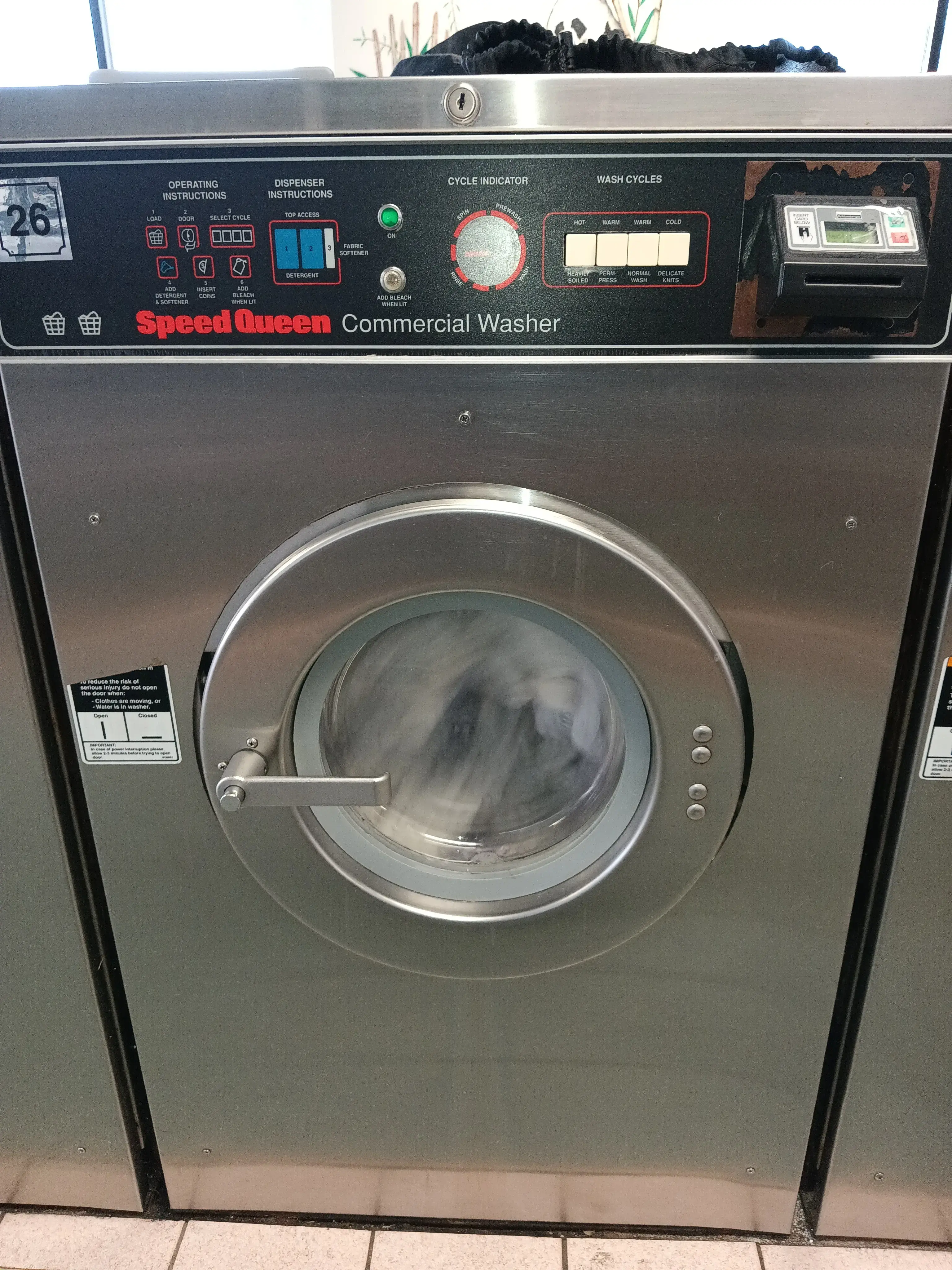 Happy Face Laundromat - Image 17