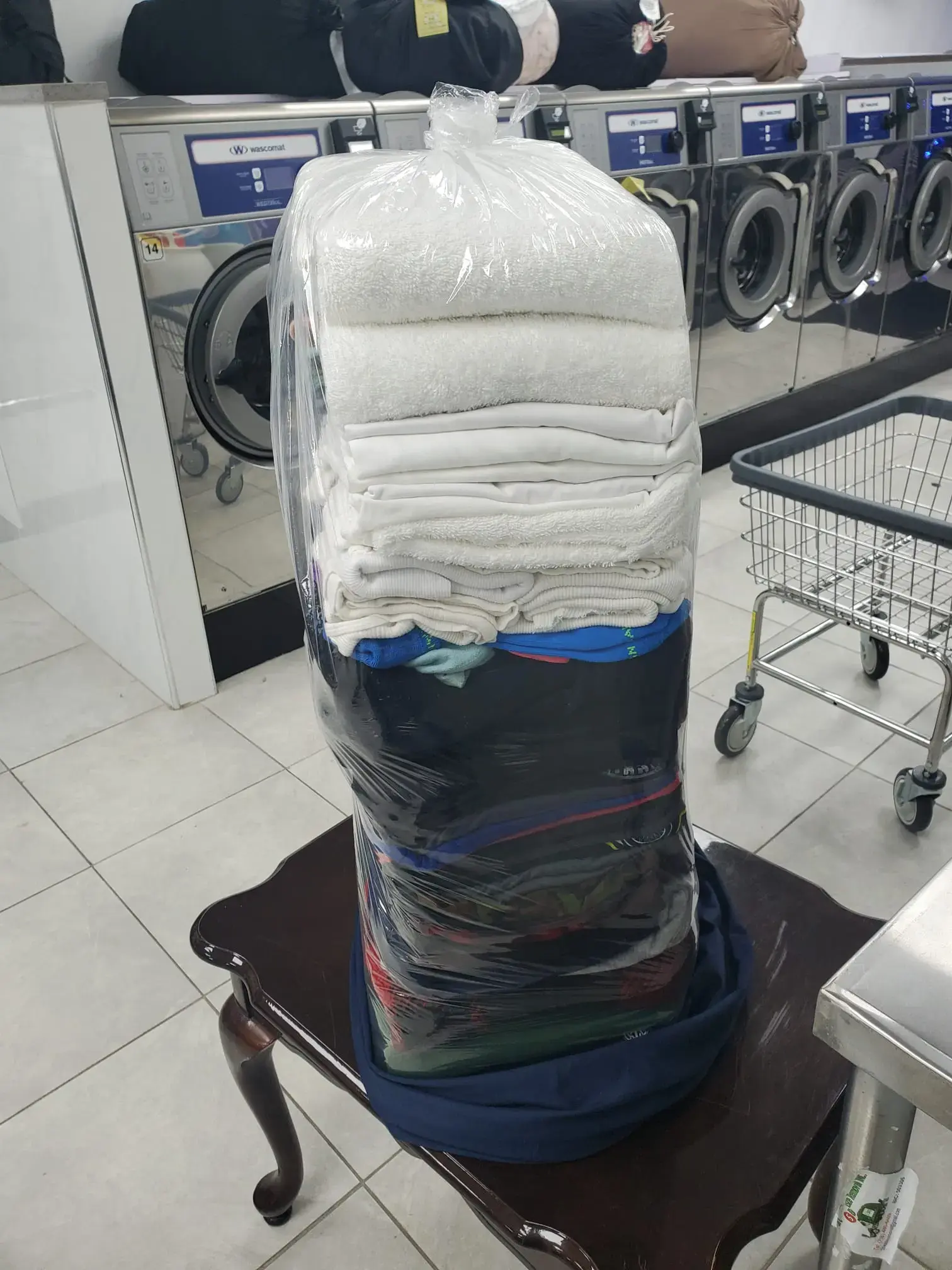 Happy Laundromat 3 - Image 11