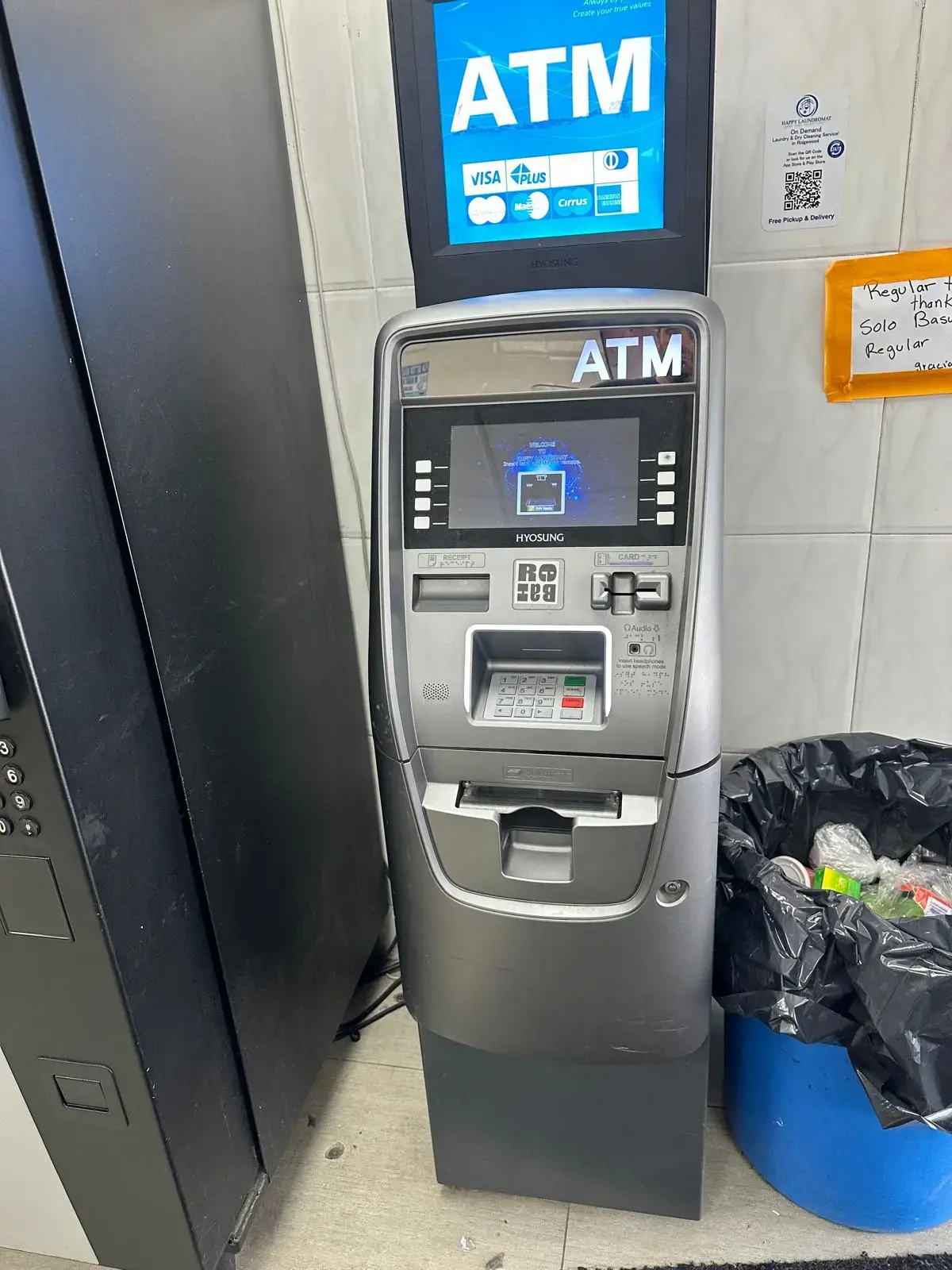 Happy Laundromat - Image 4