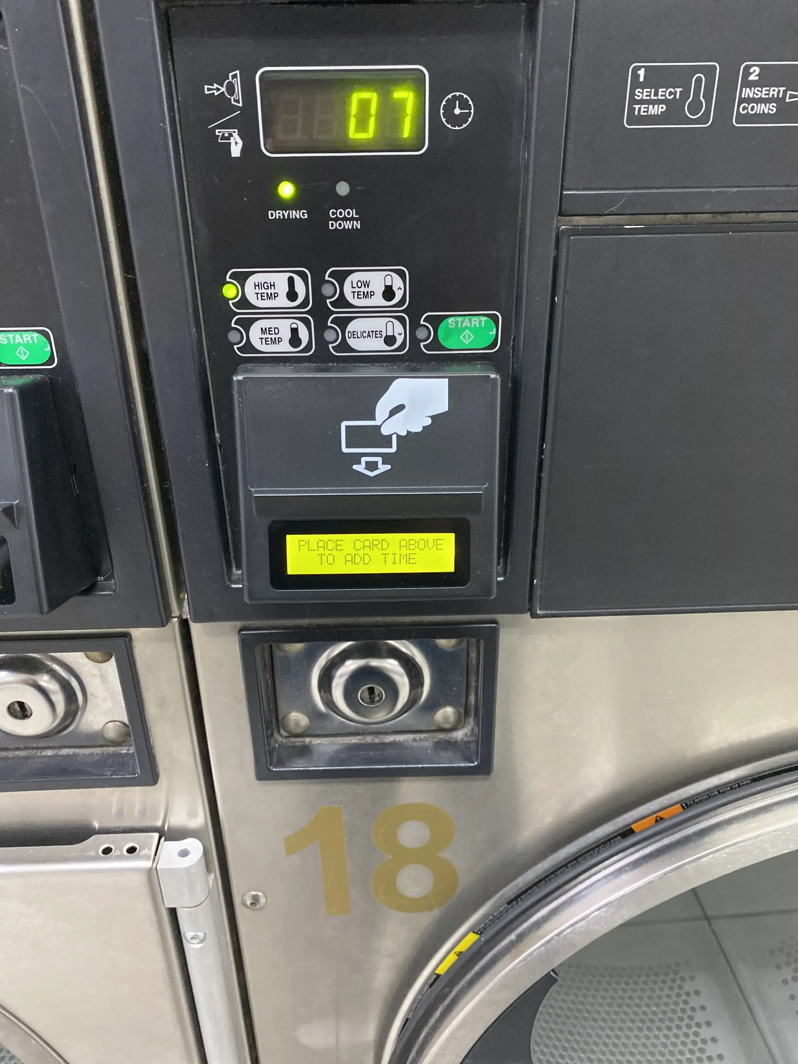 Happy Laundromat - Image 16