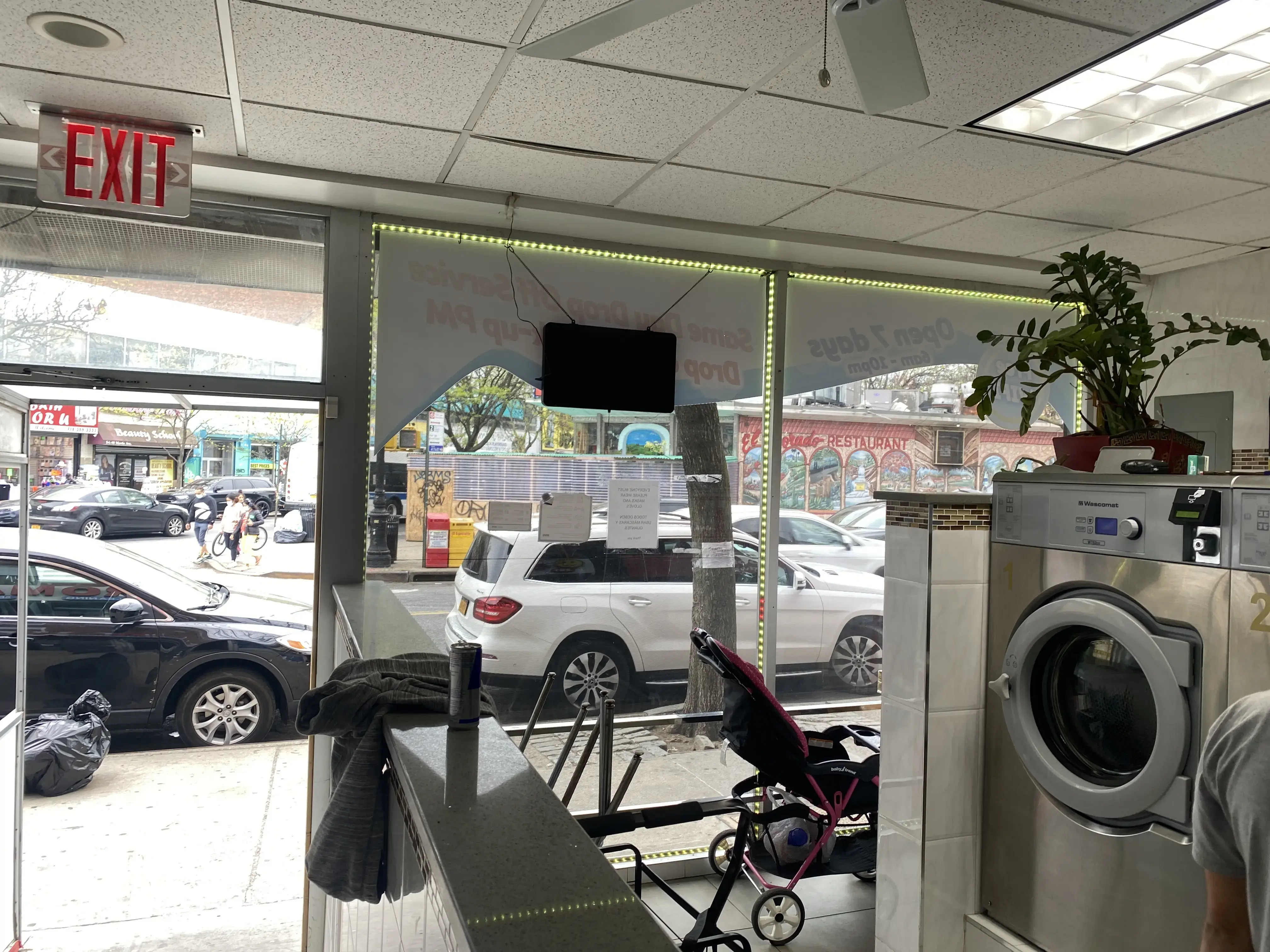Happy Laundromat thumbnail 13