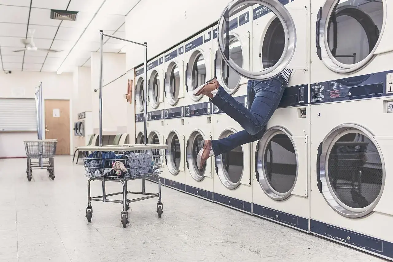 Happy Laundry and Dry Cleaning - Image 15
