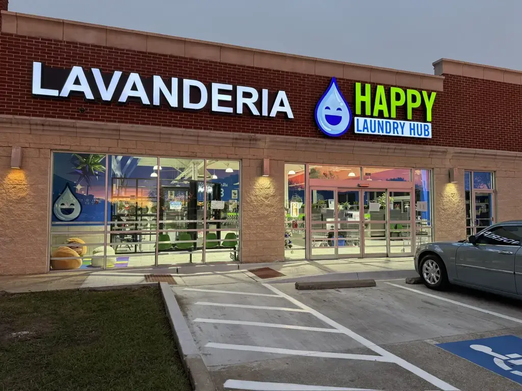 Happy Laundry Hub - Image 2