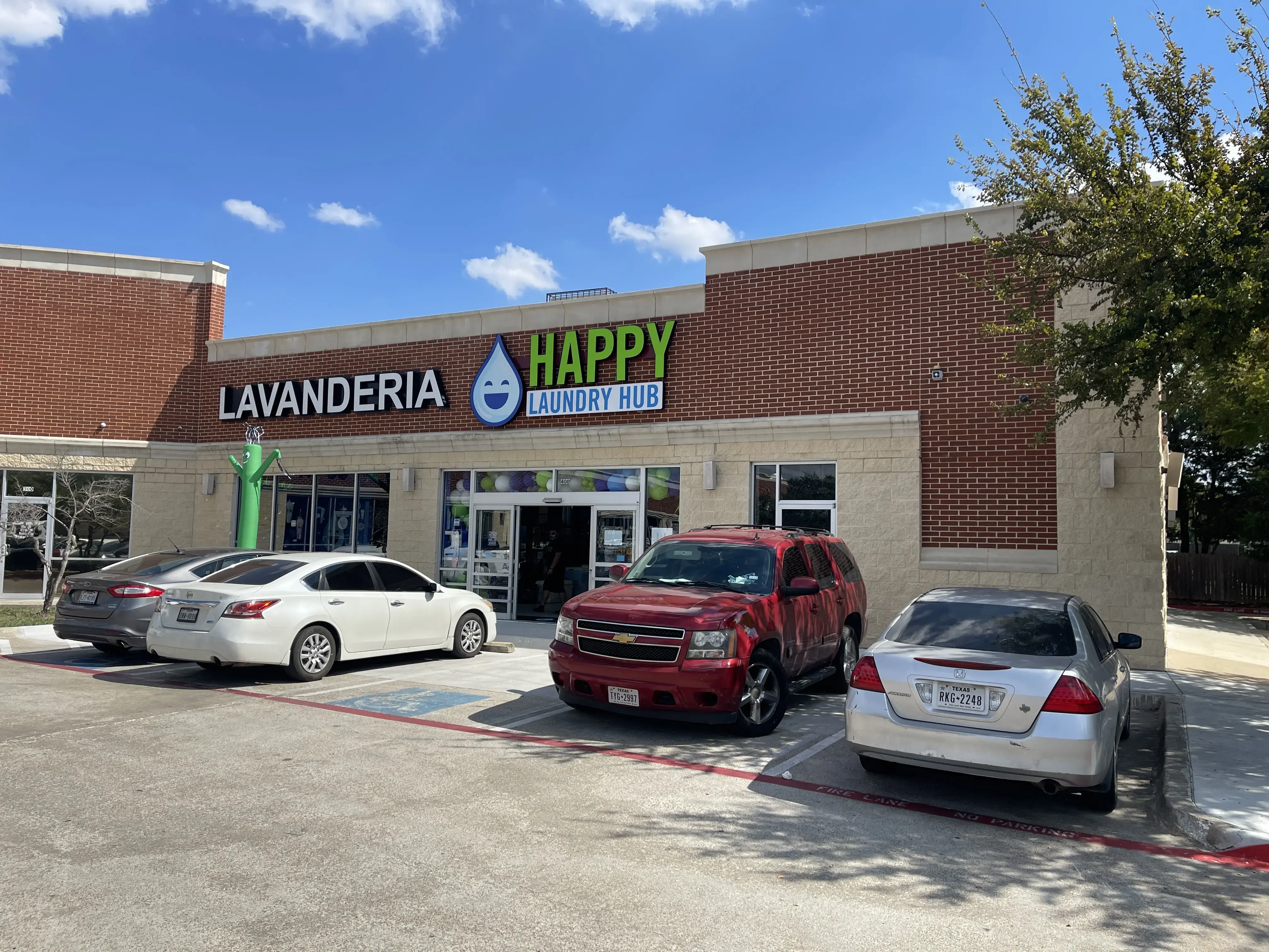 Happy Laundry Hub - Image 13