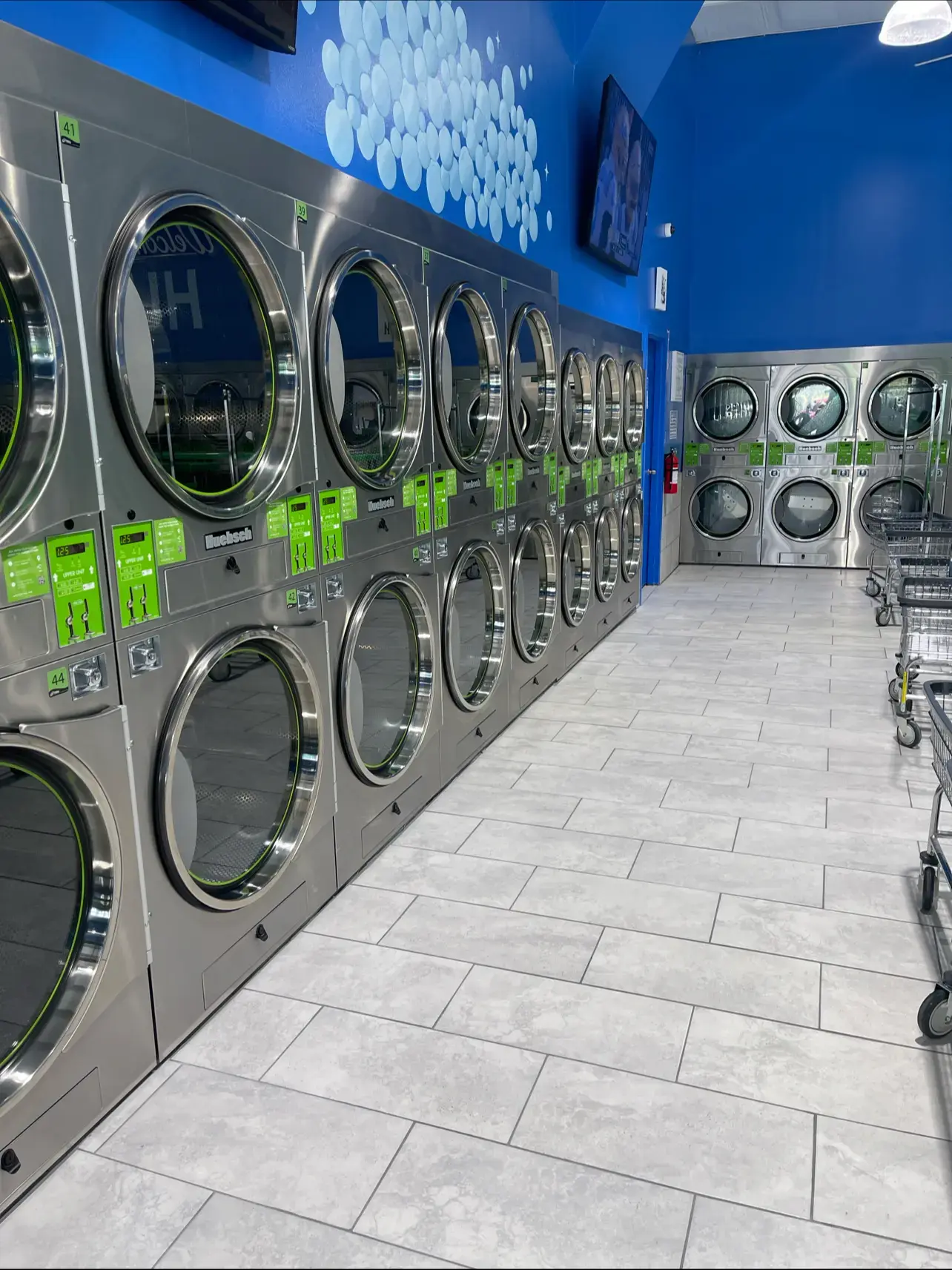 Happy Laundry Hub - Image 1