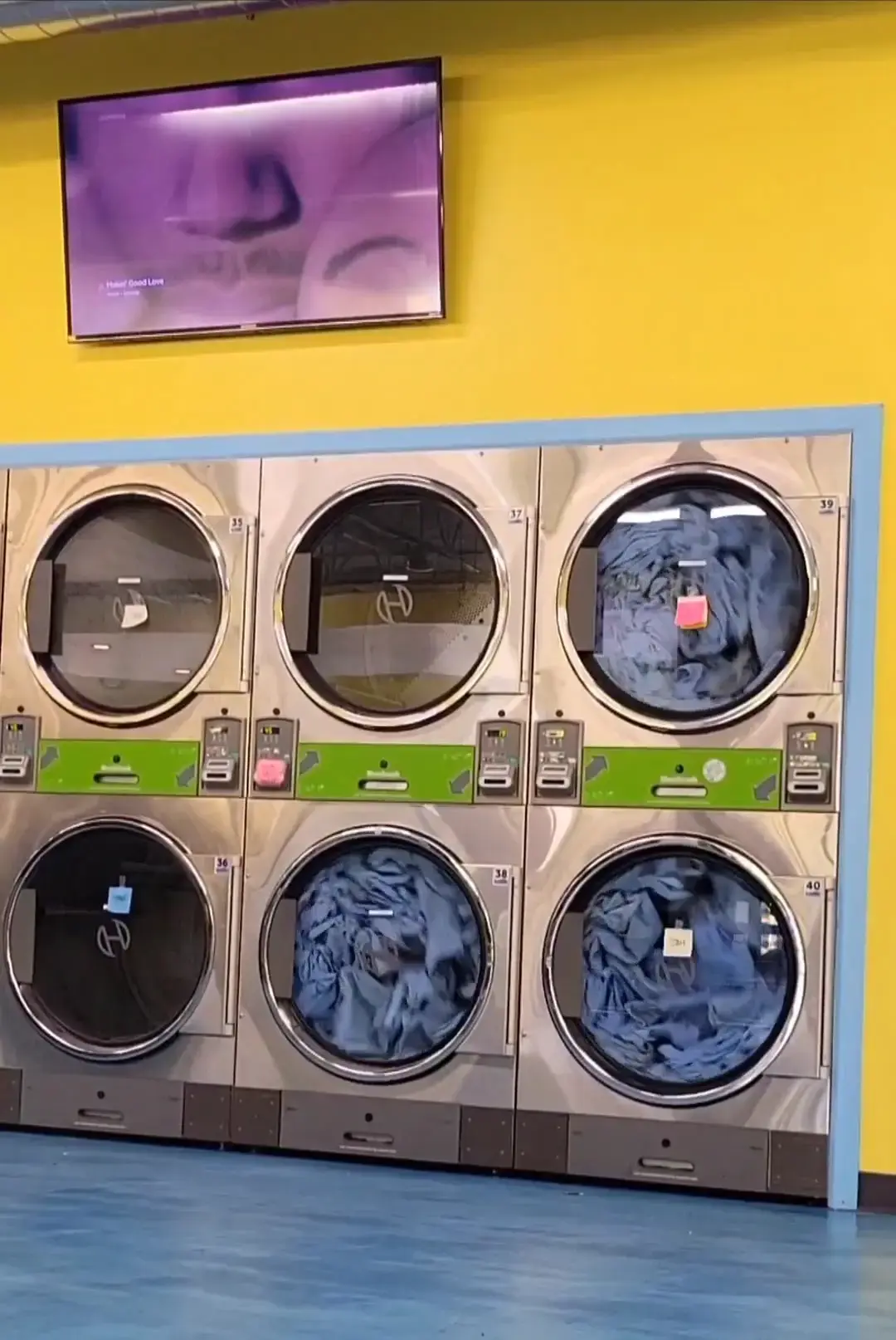 Happy Life Laundromat of Rockford thumbnail 5