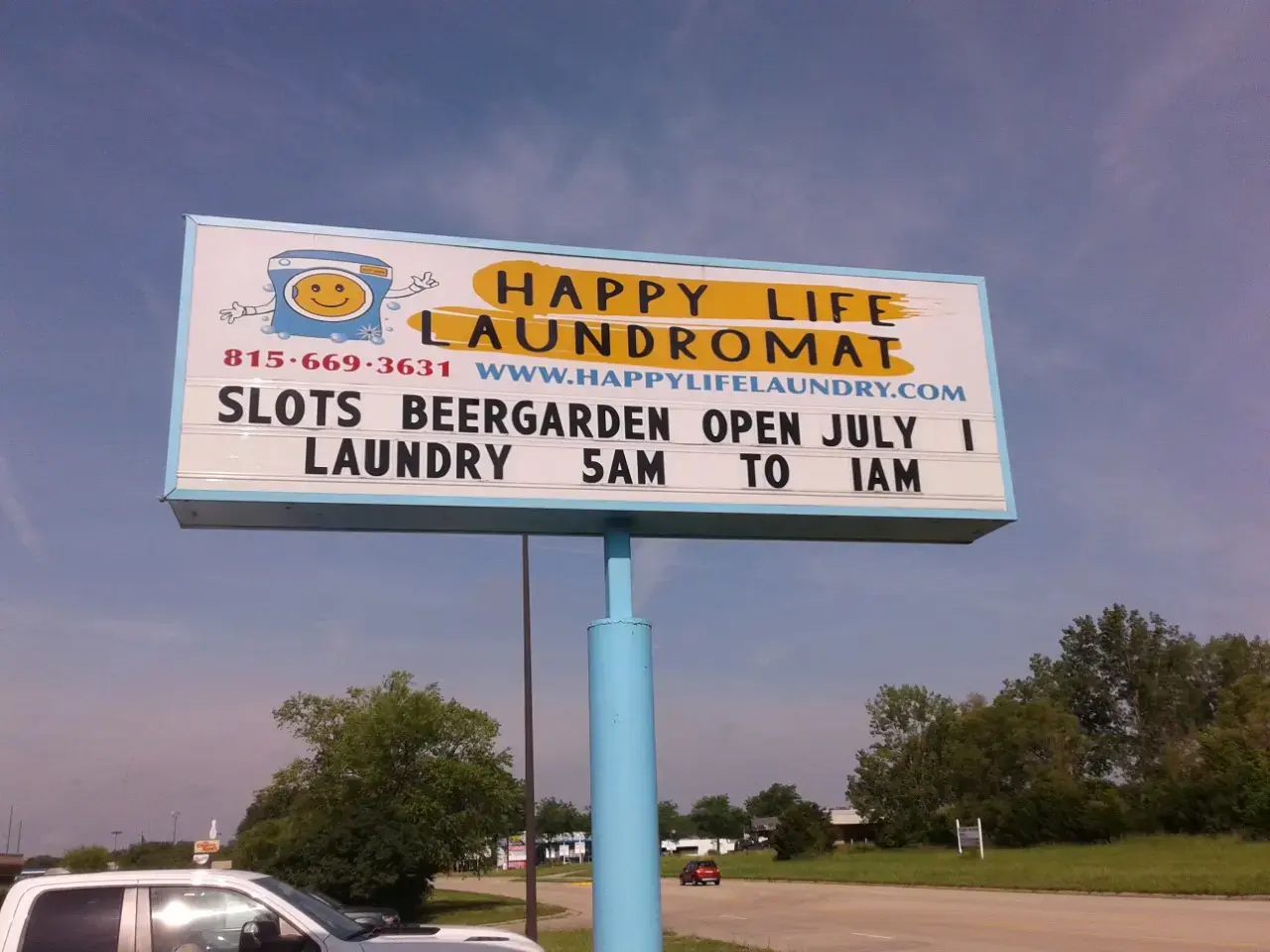 Happy Life Laundromat of Rockford thumbnail 4