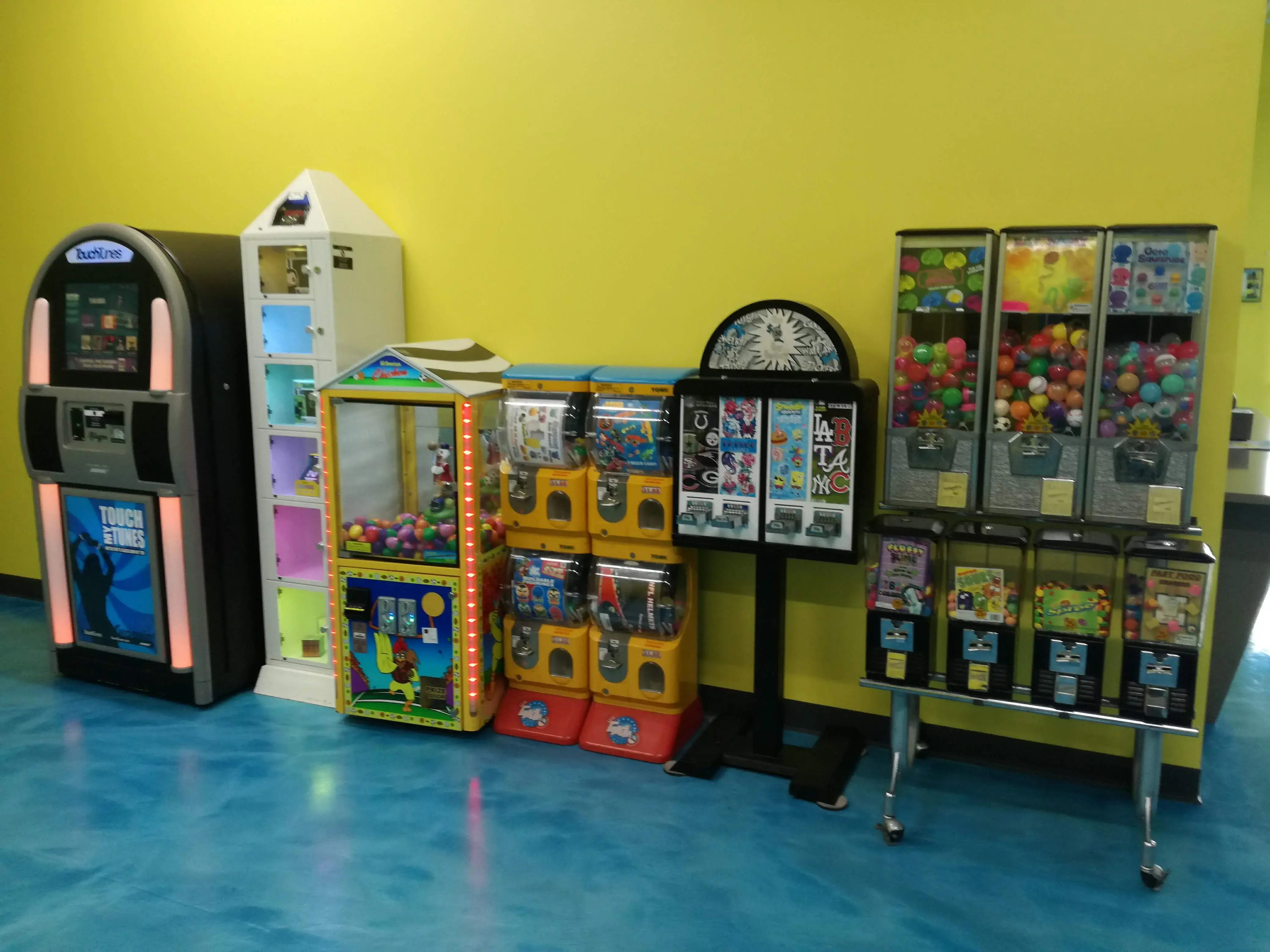 Happy Life Laundromat of Rockford thumbnail 11