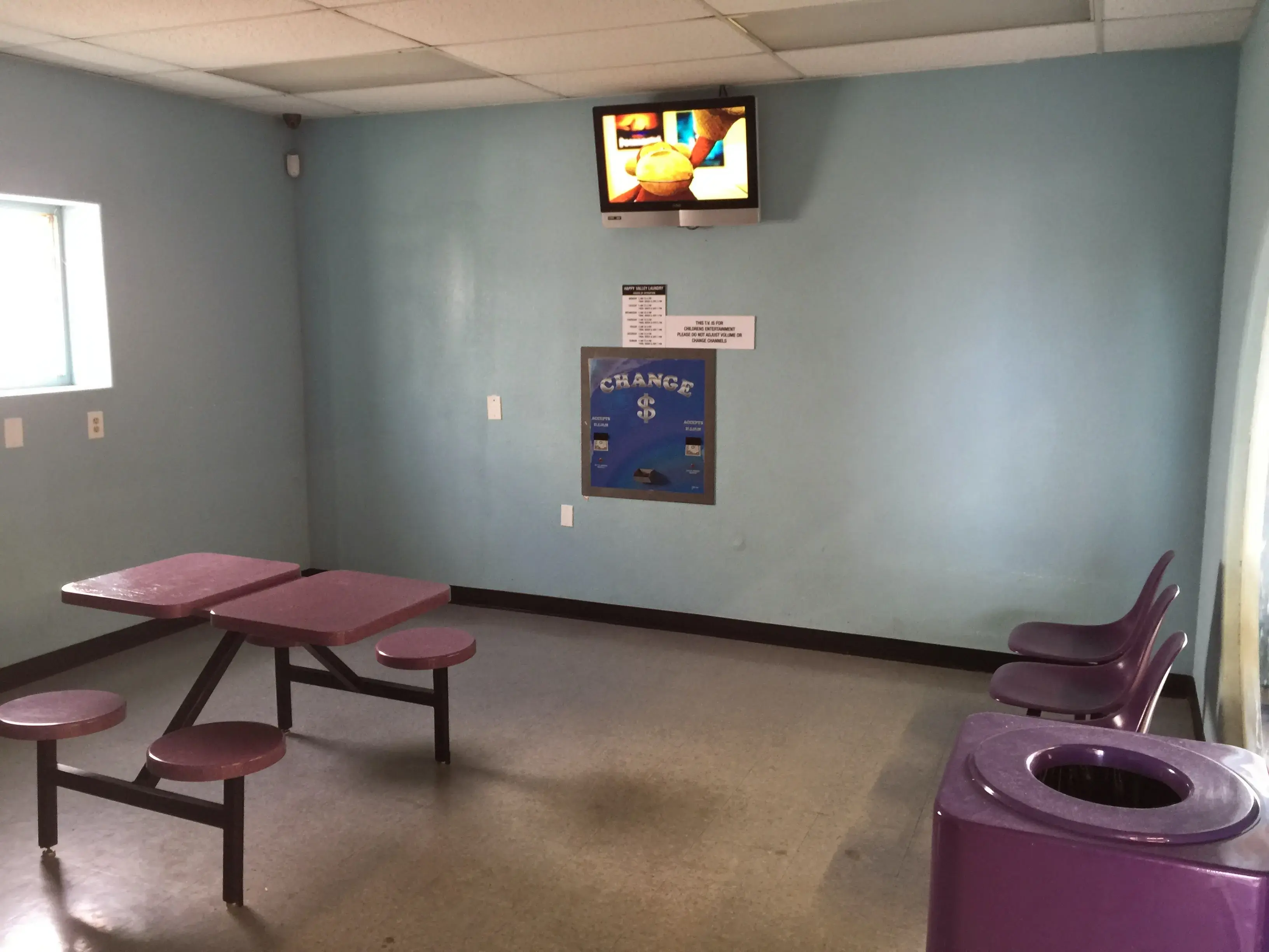Happy Valley Laundromat thumbnail 14