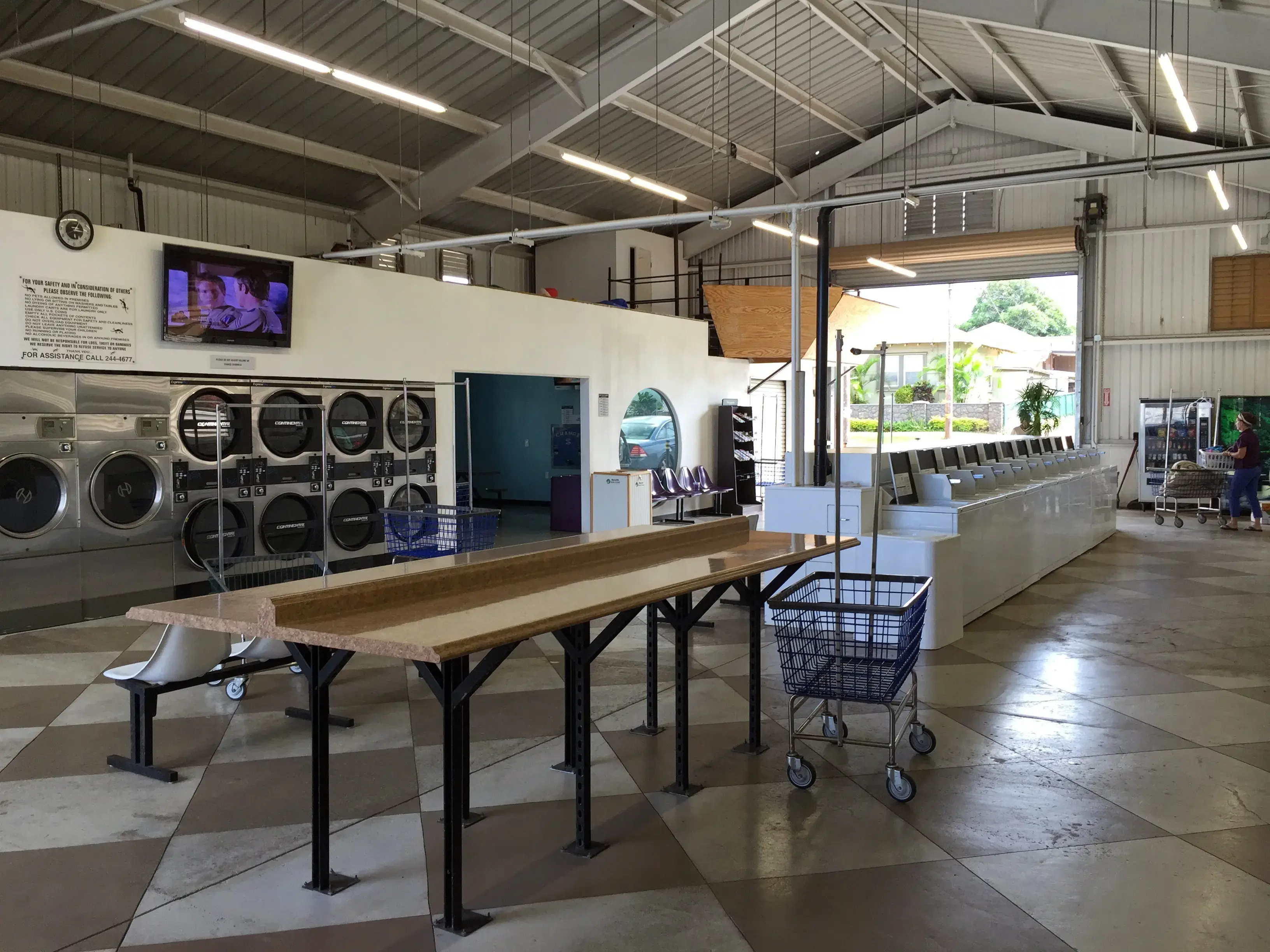 Happy Valley Laundromat - Image 20