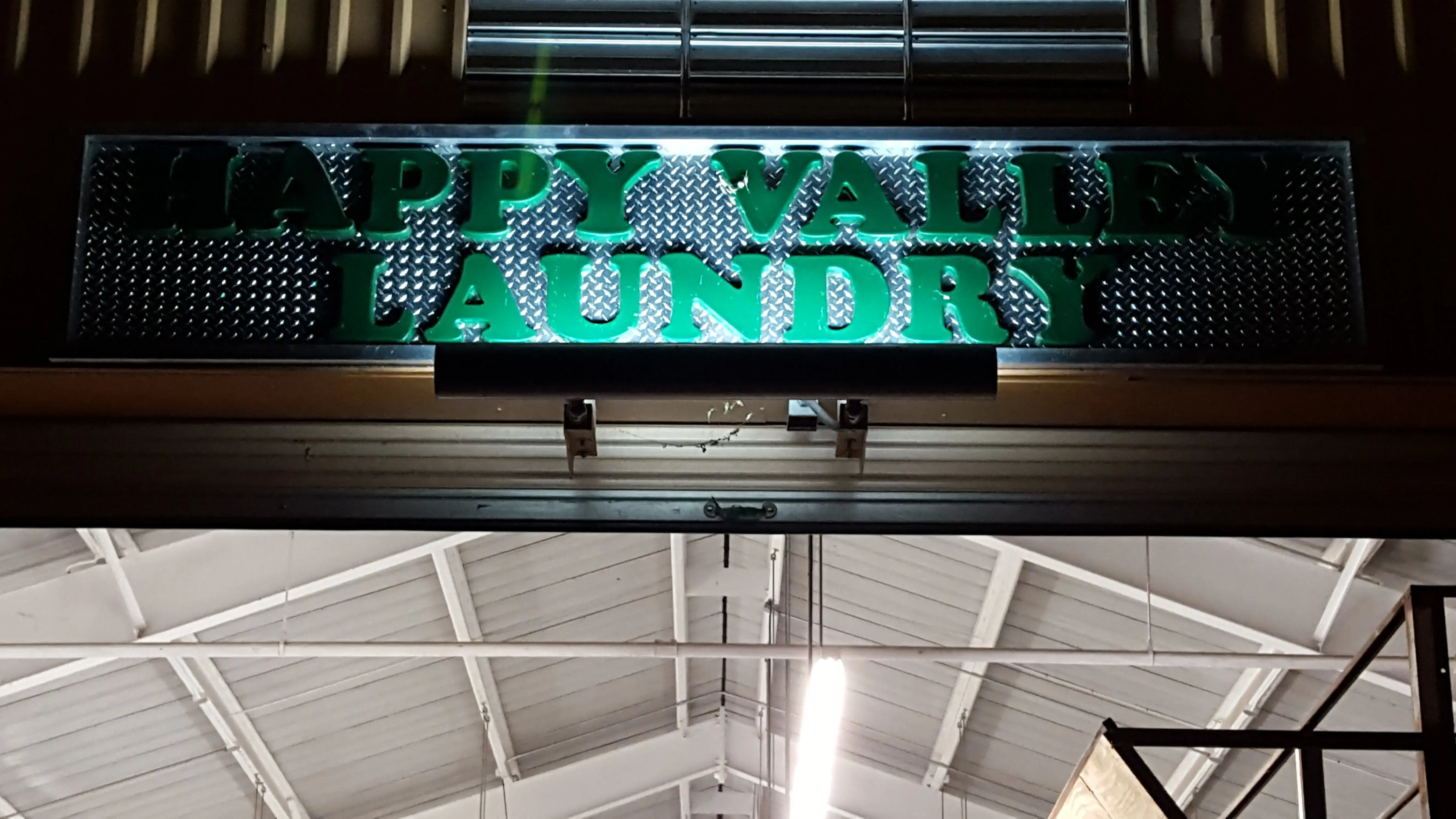 Happy Valley Laundromat thumbnail 10