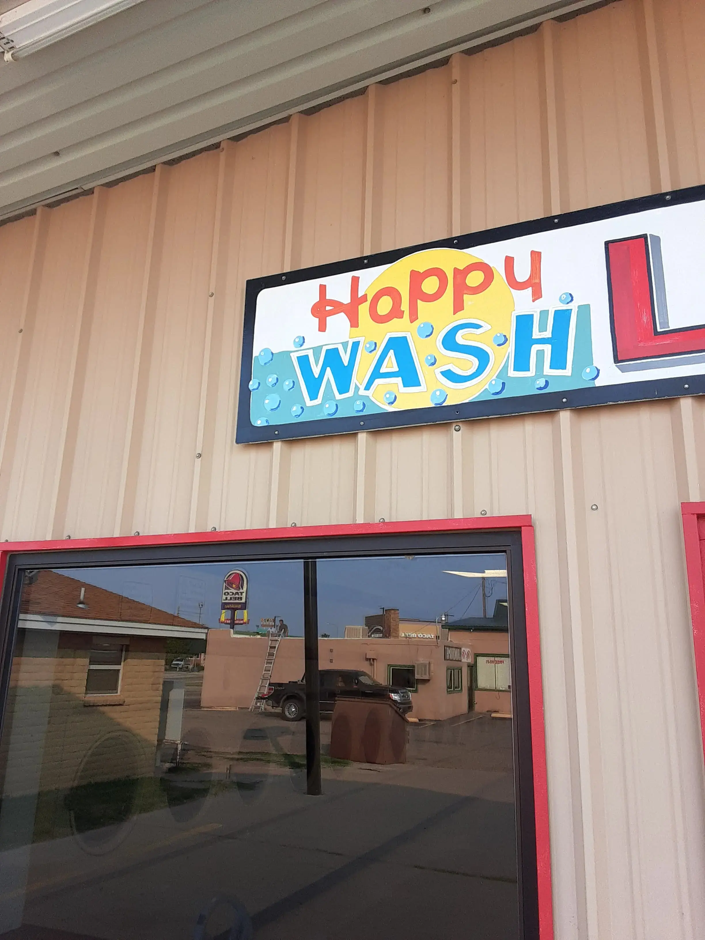 Happy Wash Laundry thumbnail 16