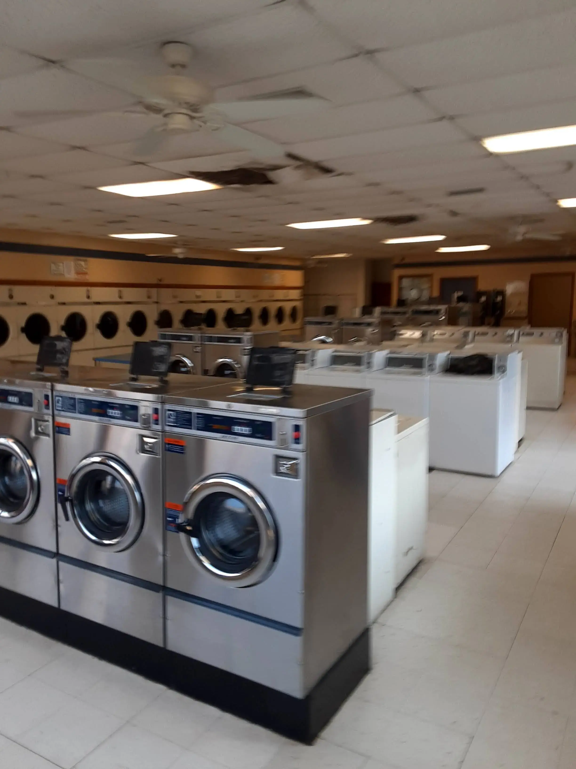 Happy Wash Laundry thumbnail 7