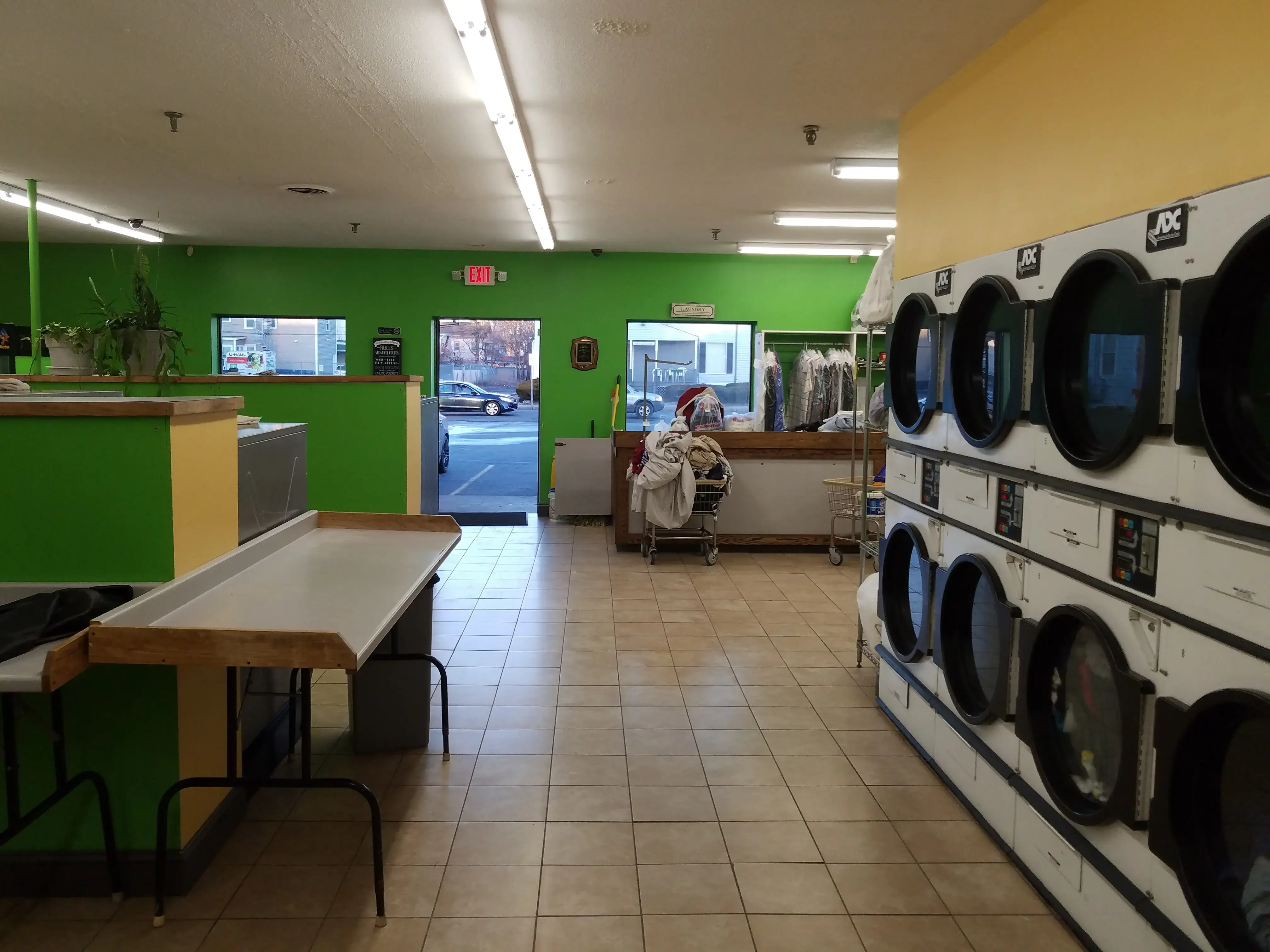 HappyTime Laundry - Image 2