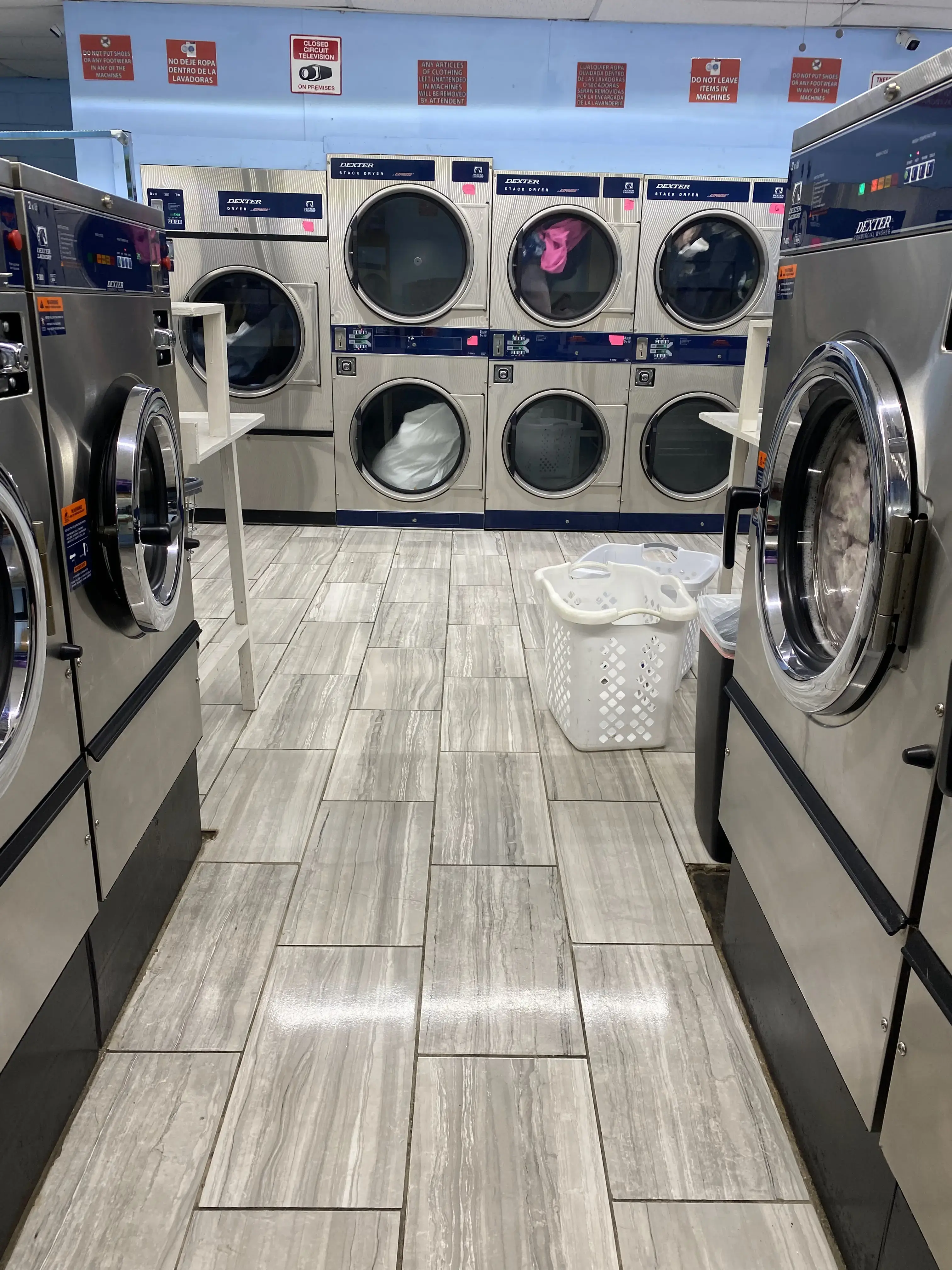 Harahan Laundromat thumbnail 4