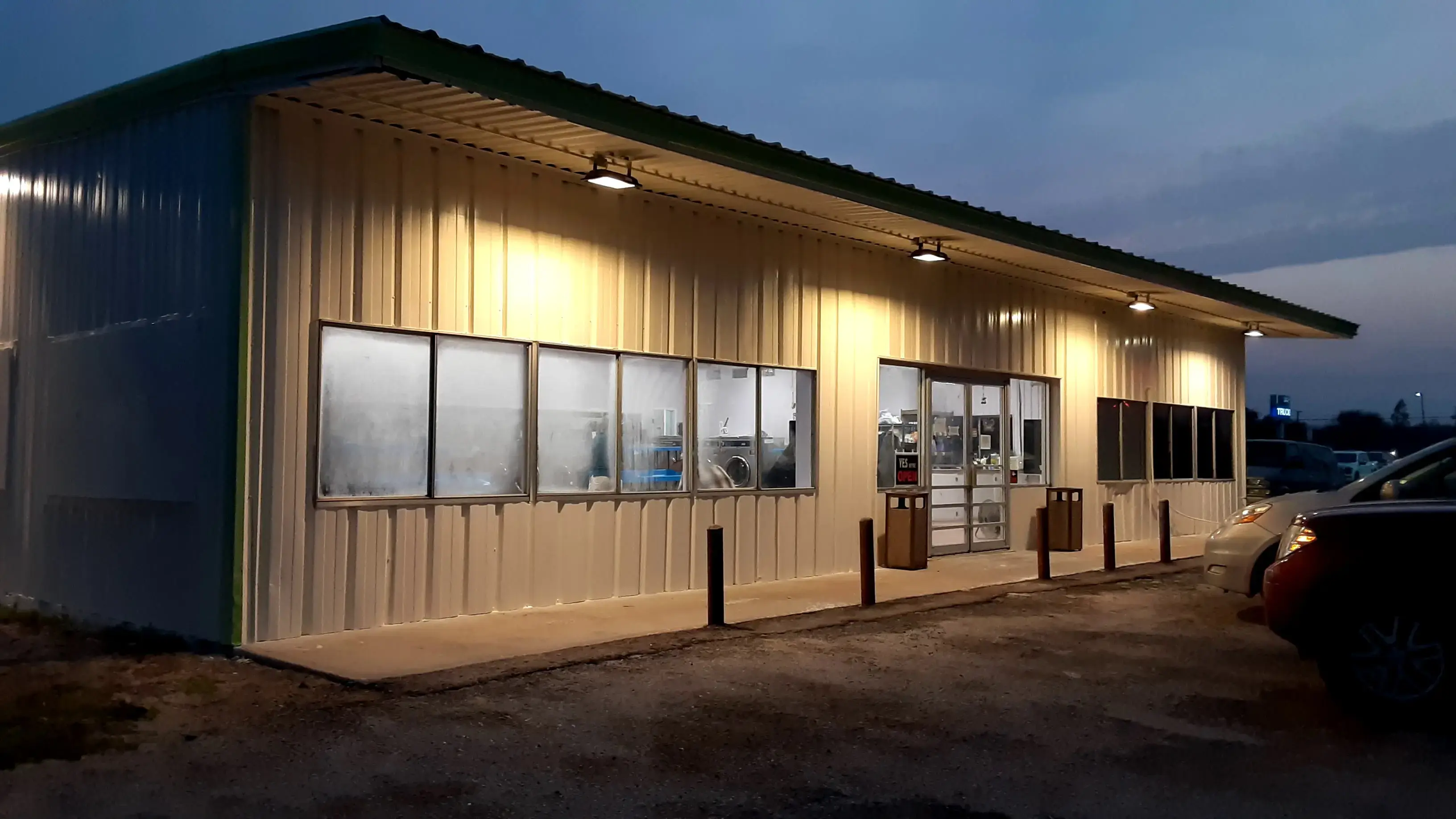 Harbor City Laundry - Image 5