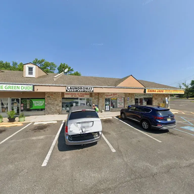 Harbor Island Laundromat - Image 3