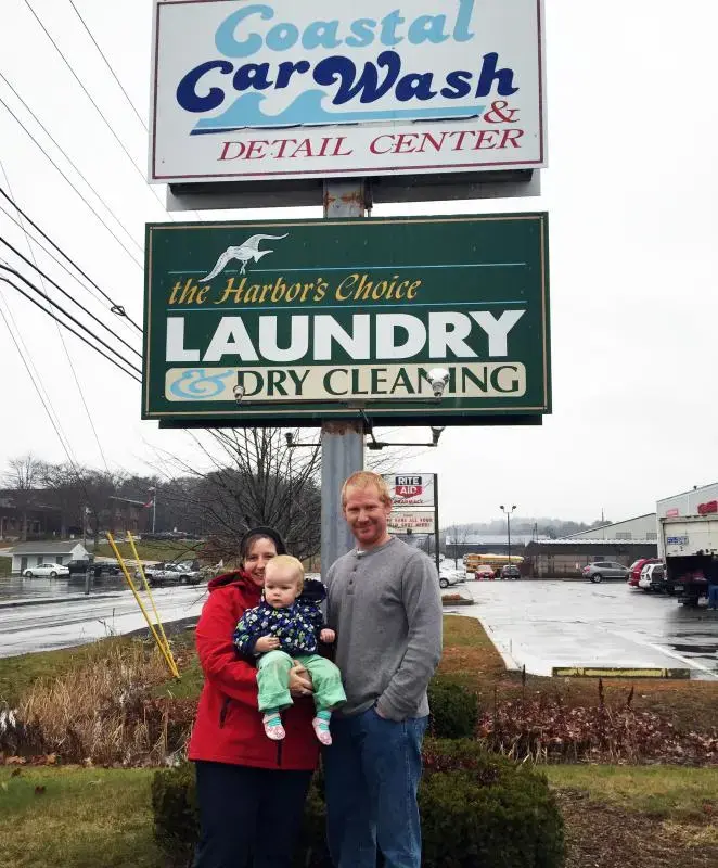 Harbor's Choice Laundry & Dry Cleaning Coastal Car Wash & Detail Center thumbnail 16