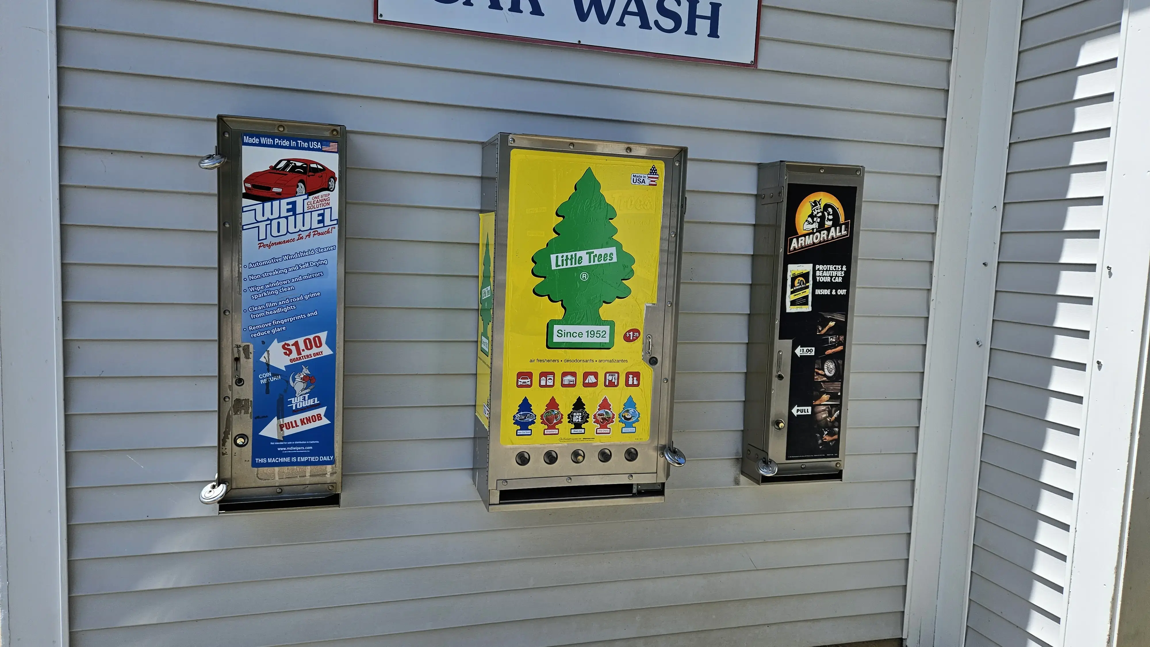 Harbor's Choice Laundry & Dry Cleaning Coastal Car Wash & Detail Center thumbnail 17