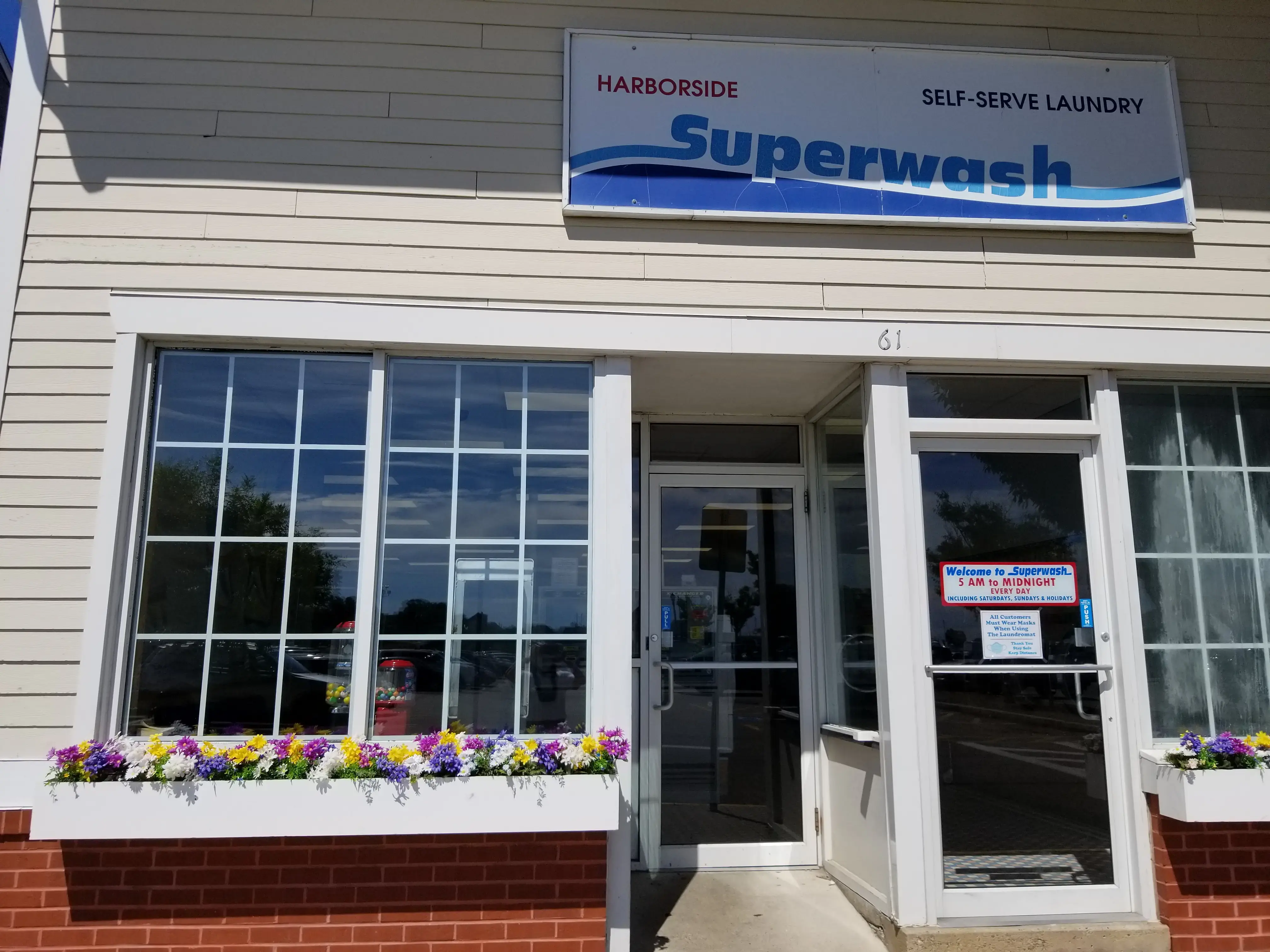 Harborside Superwash Laundromat thumbnail 8