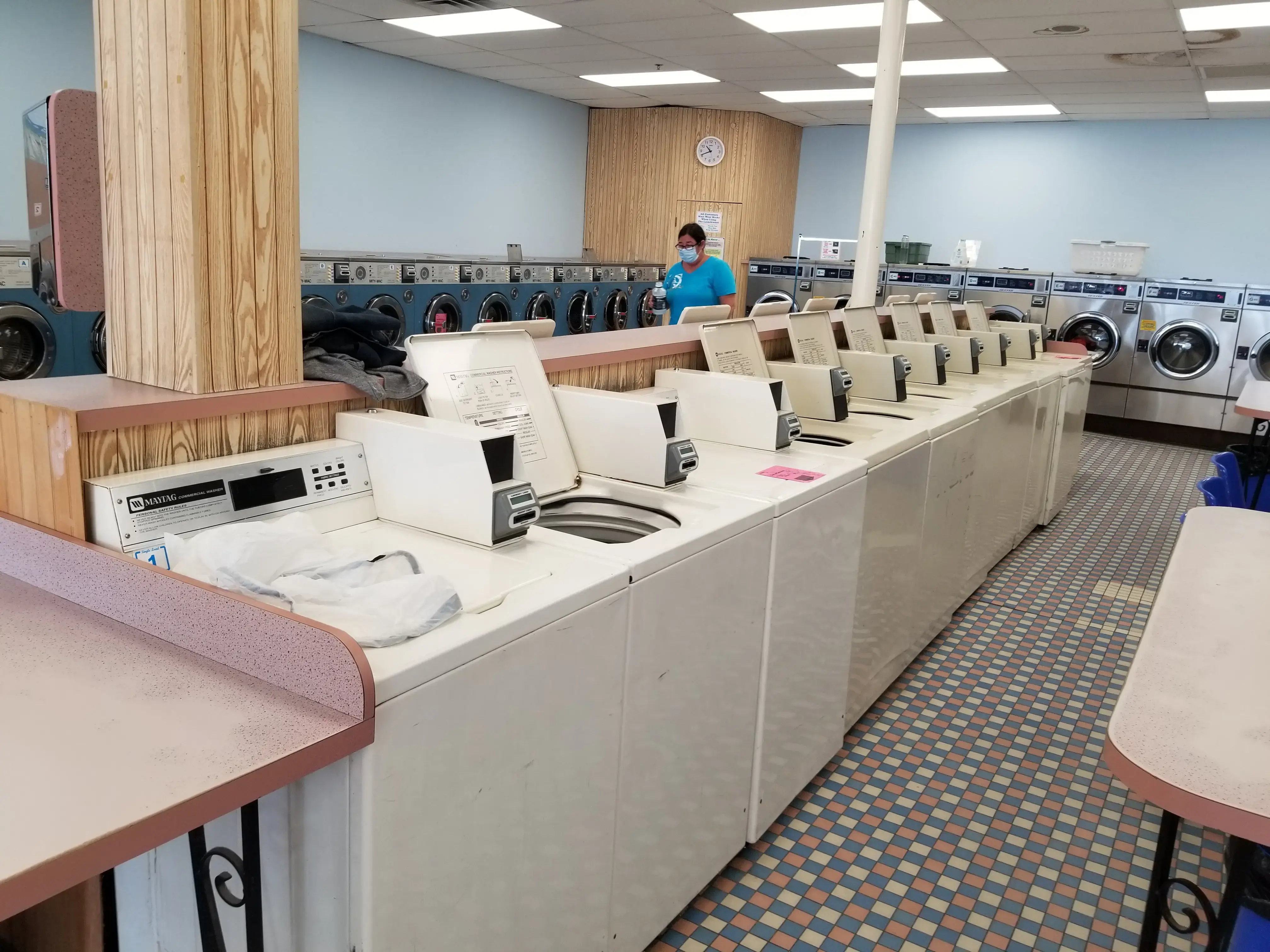 Harborside Superwash Laundromat thumbnail 16