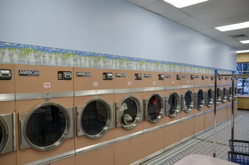 Harborside Superwash Laundromat - Image 15