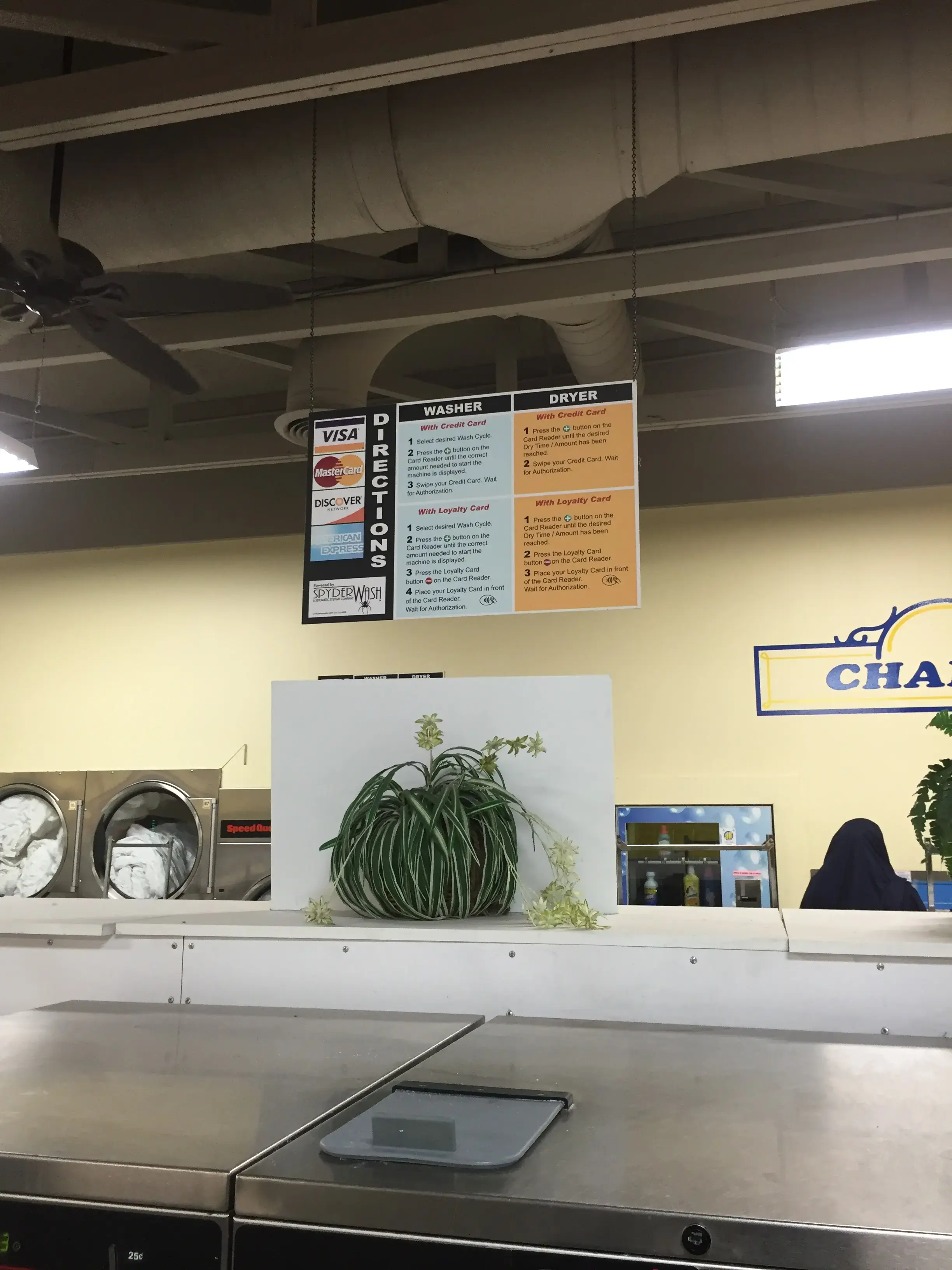 Harding Place Coin Laundry - Image 15