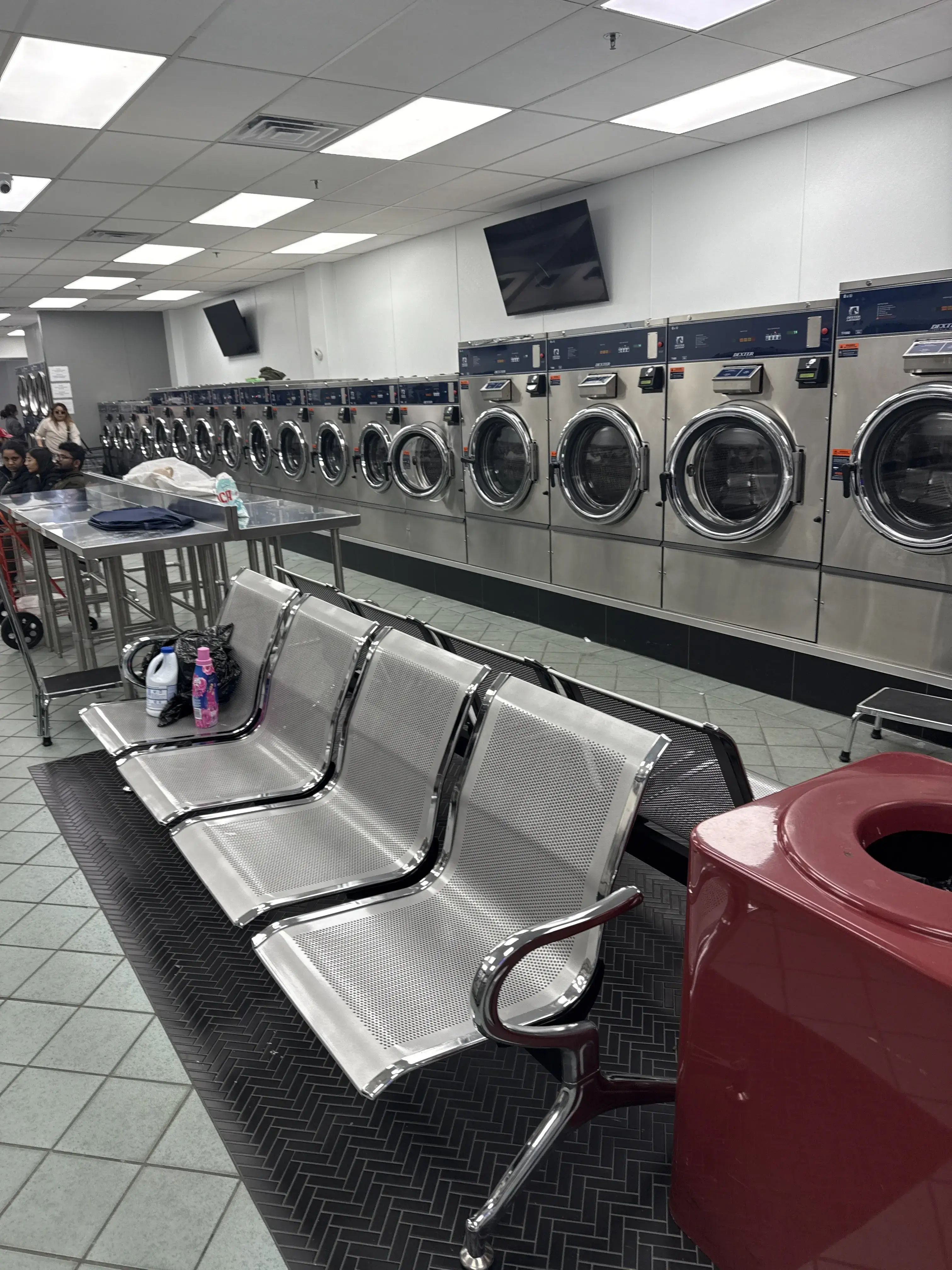 Harrison Laundromat - Image 17