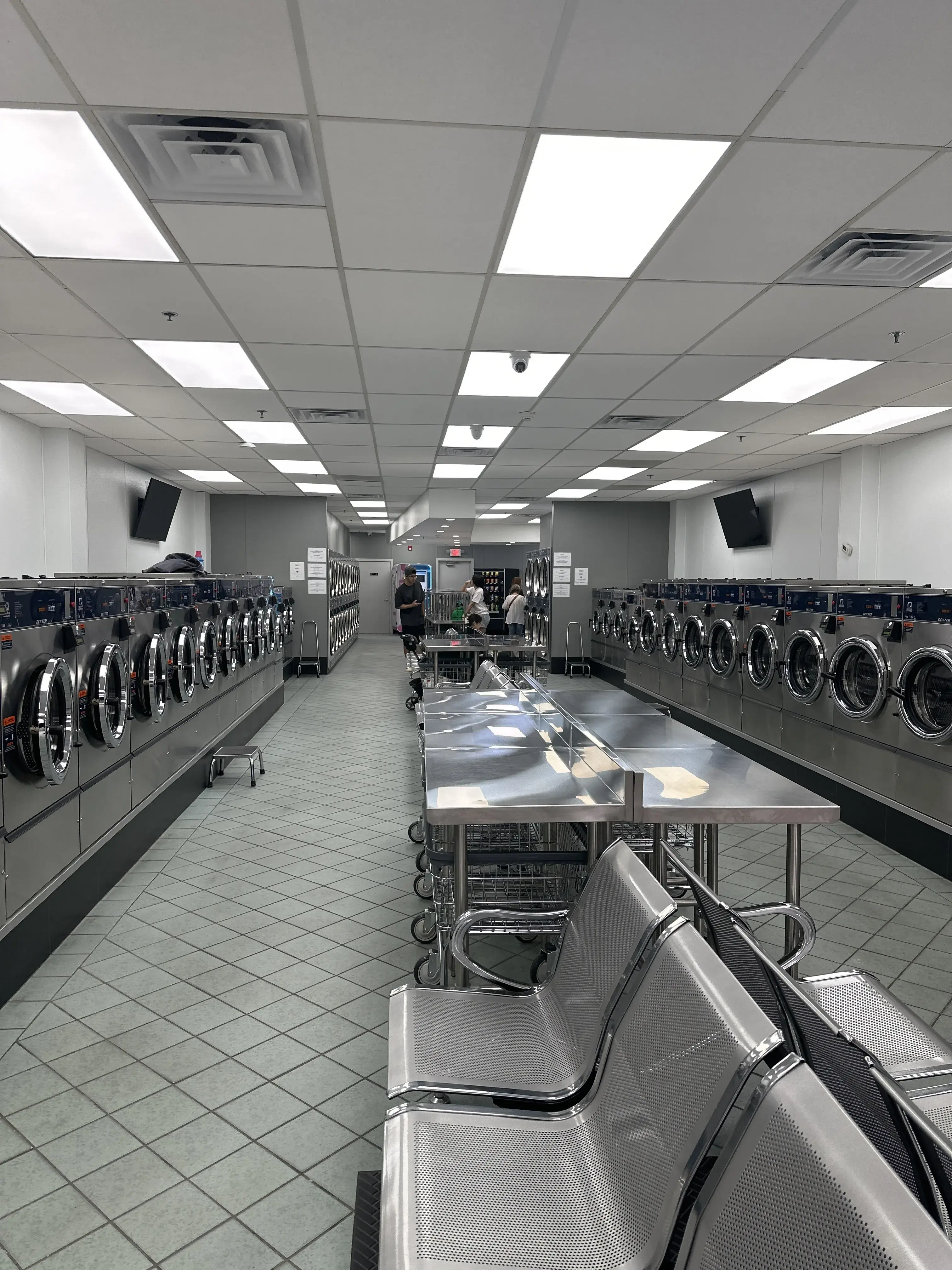 Harrison Laundromat thumbnail 18