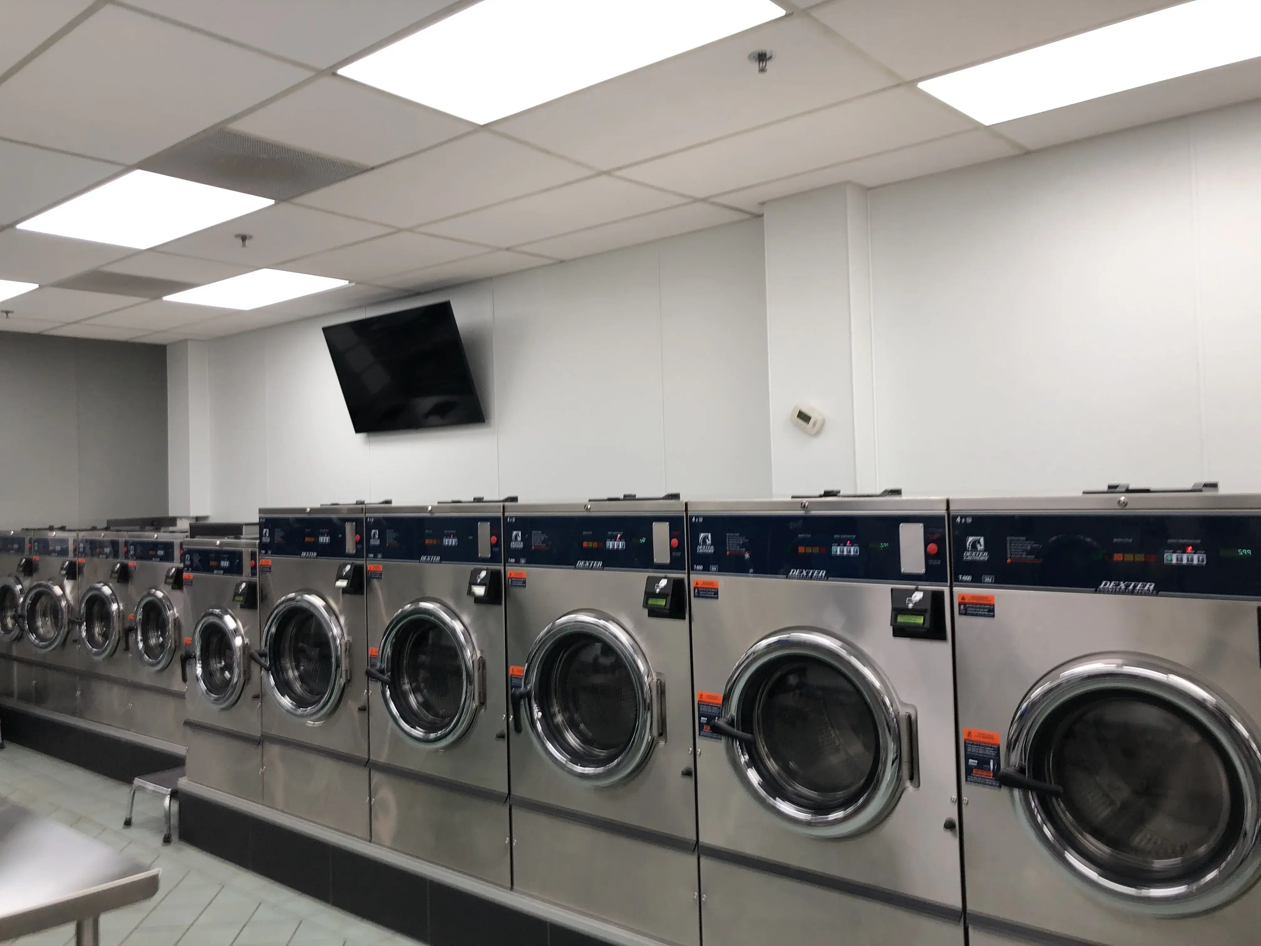 Harrison Laundromat - Image 7