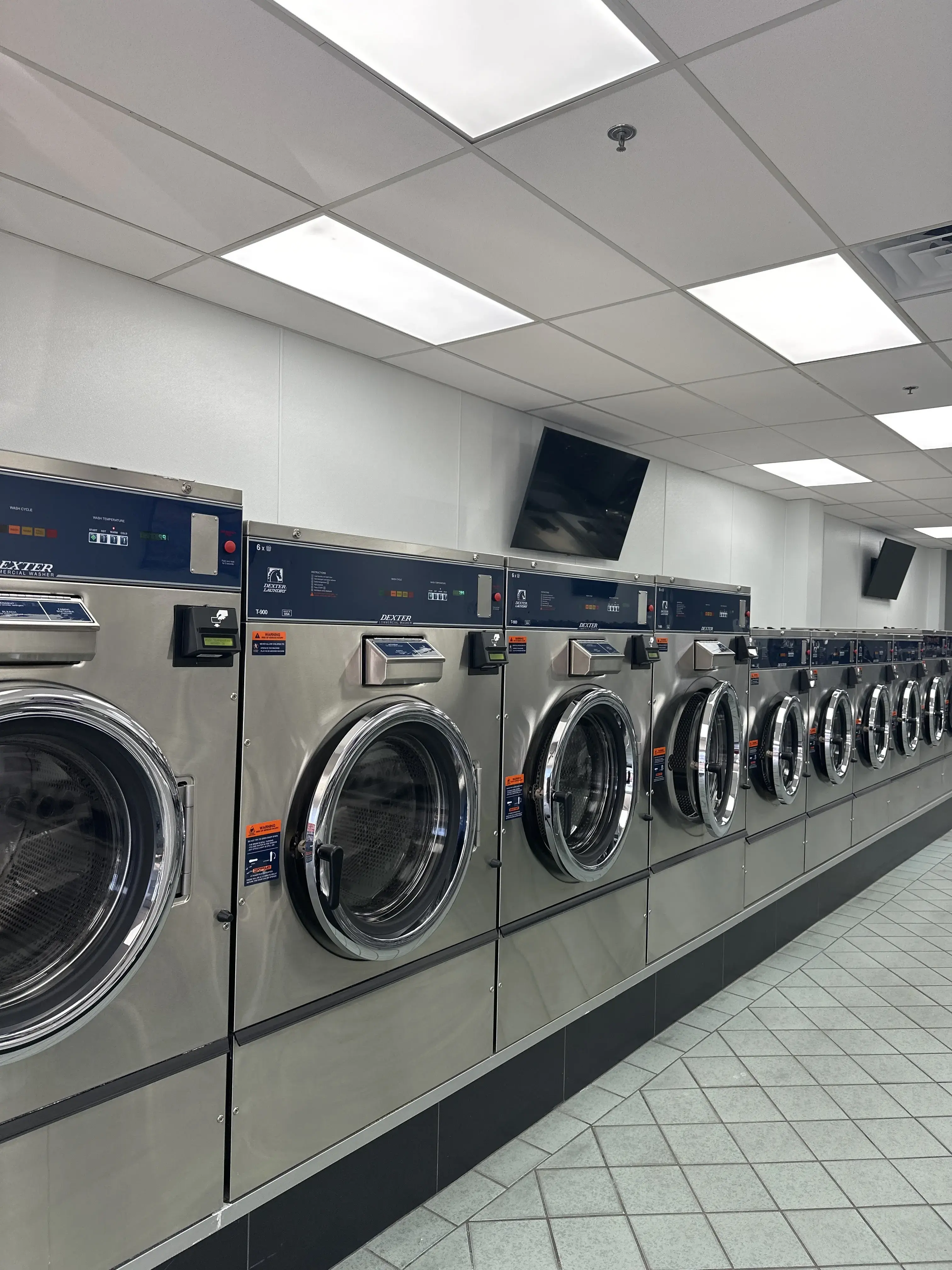 Harrison Laundromat - Image 13