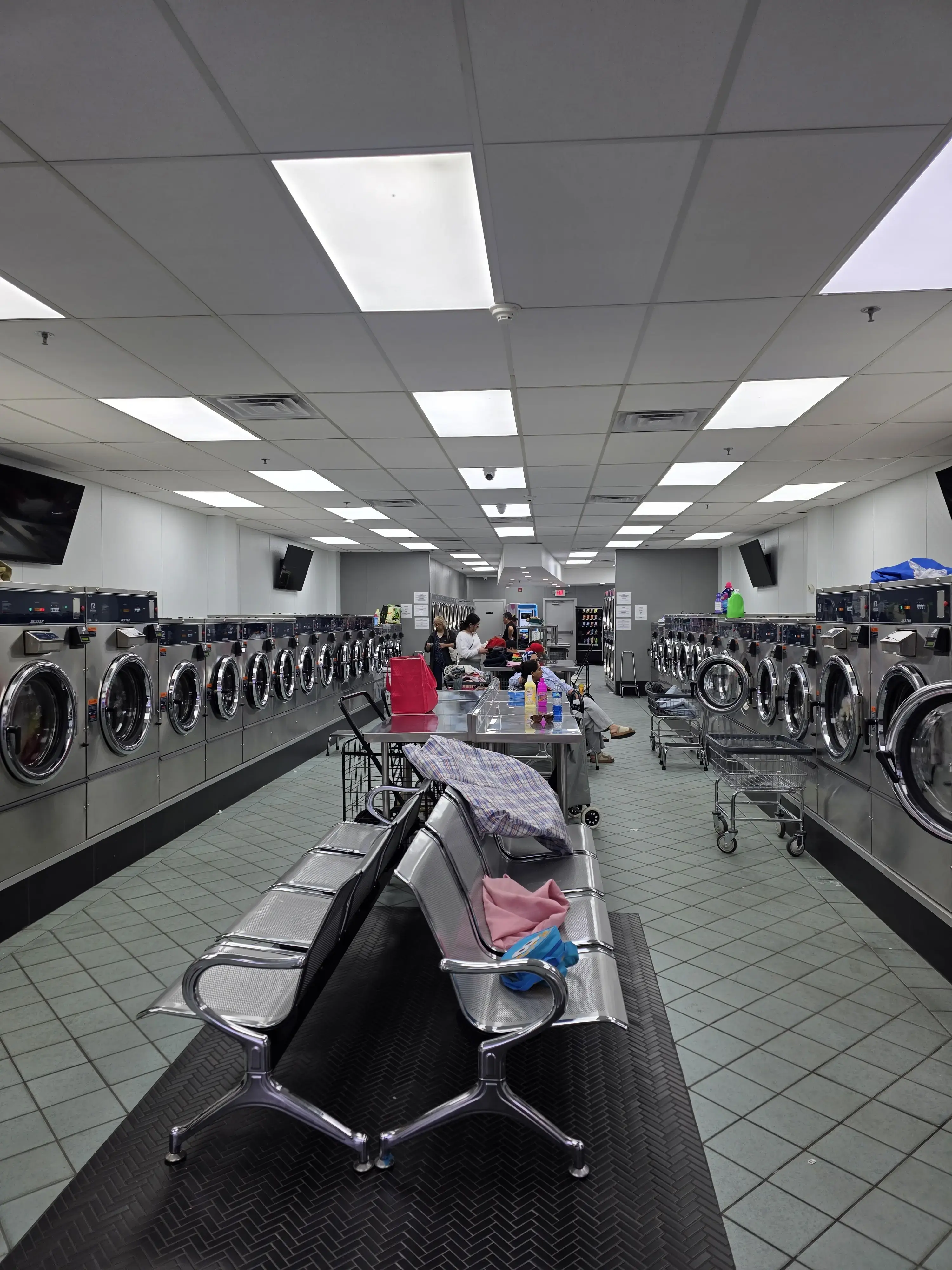Harrison Laundromat - Image 3