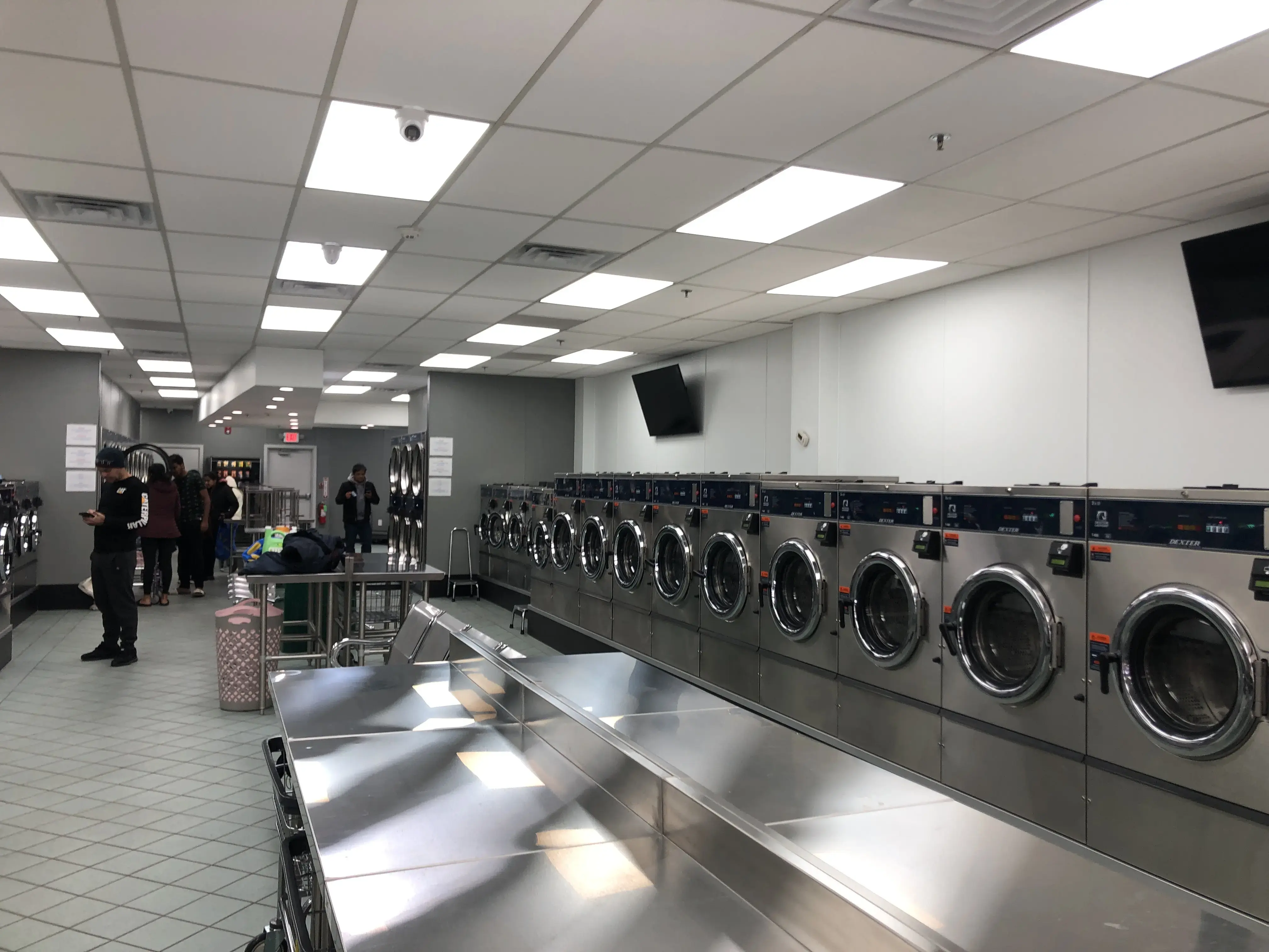 Harrison Laundromat - Image 2