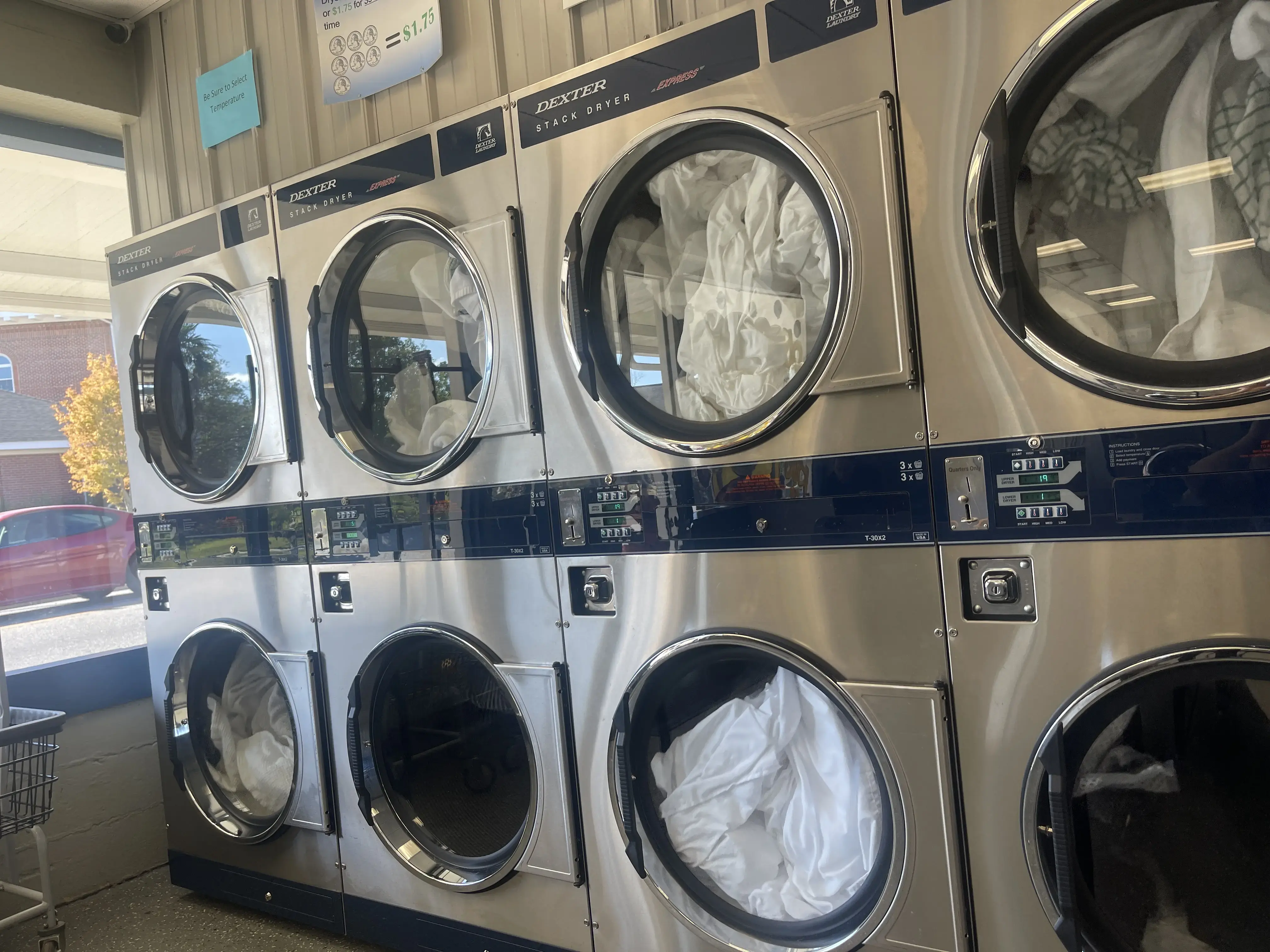 Hartford Super Laundry - Image 12
