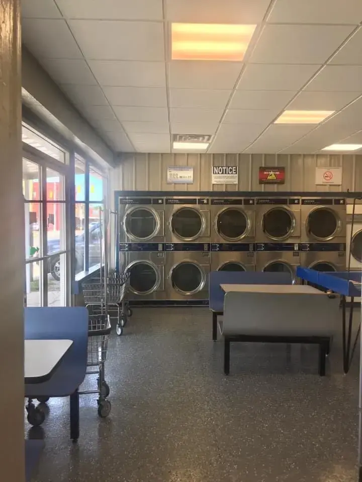 Hartford Super Laundry - Image 13