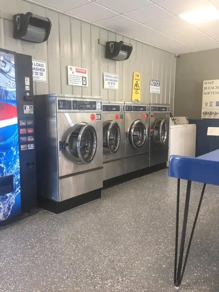 Hartford Super Laundry - Image 19