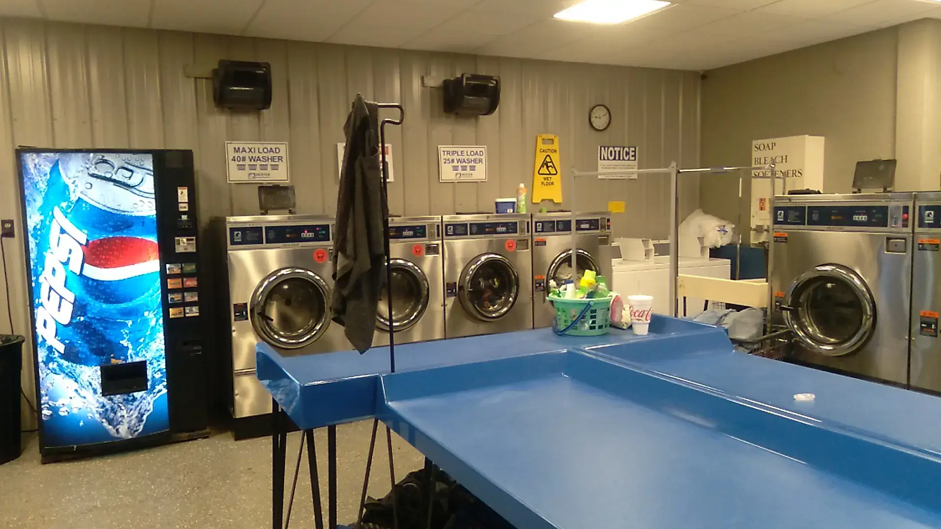 Hartford Super Laundry - Image 18