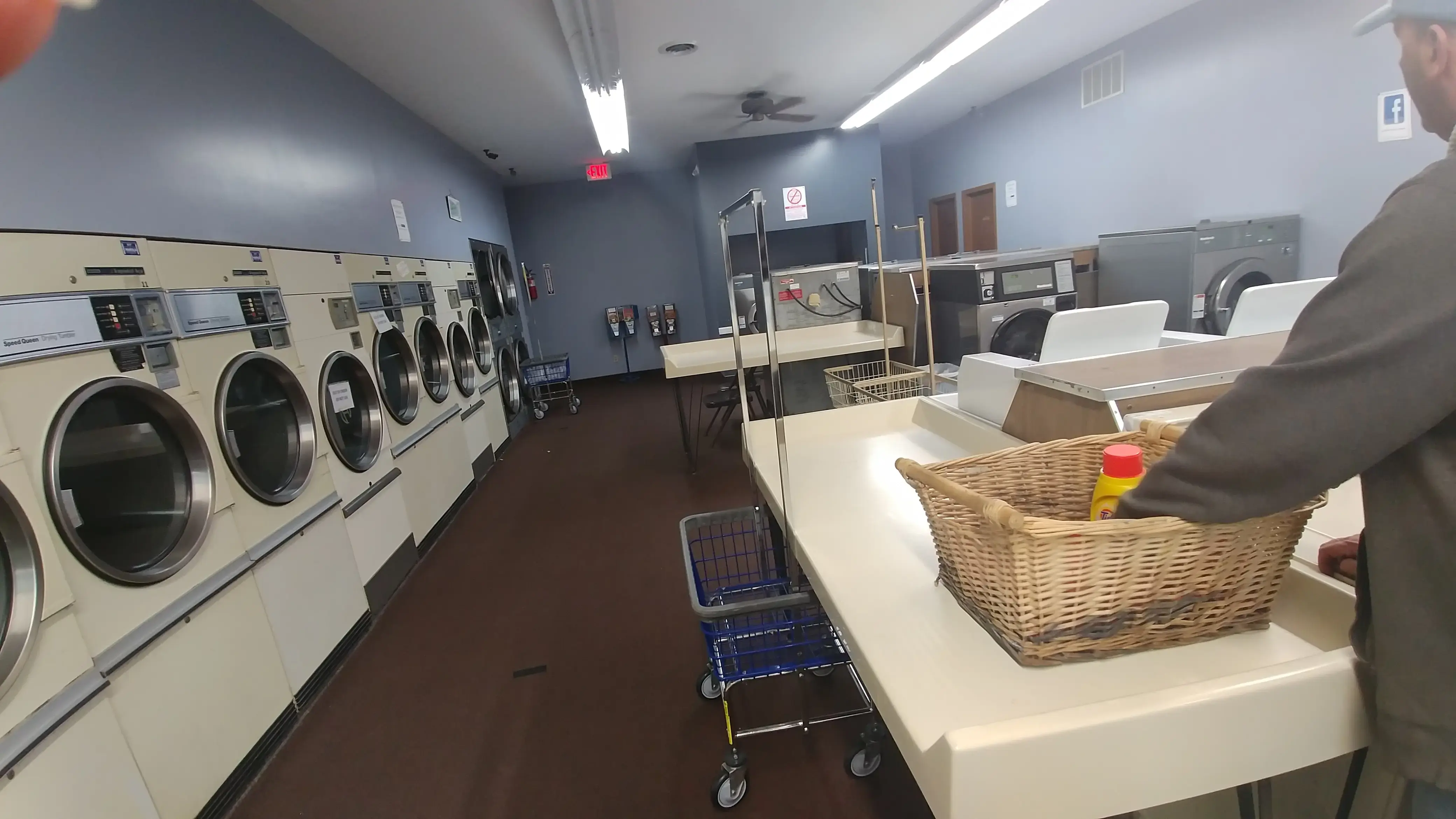 Hartville Coin Laundry and Cleaners - Image 13