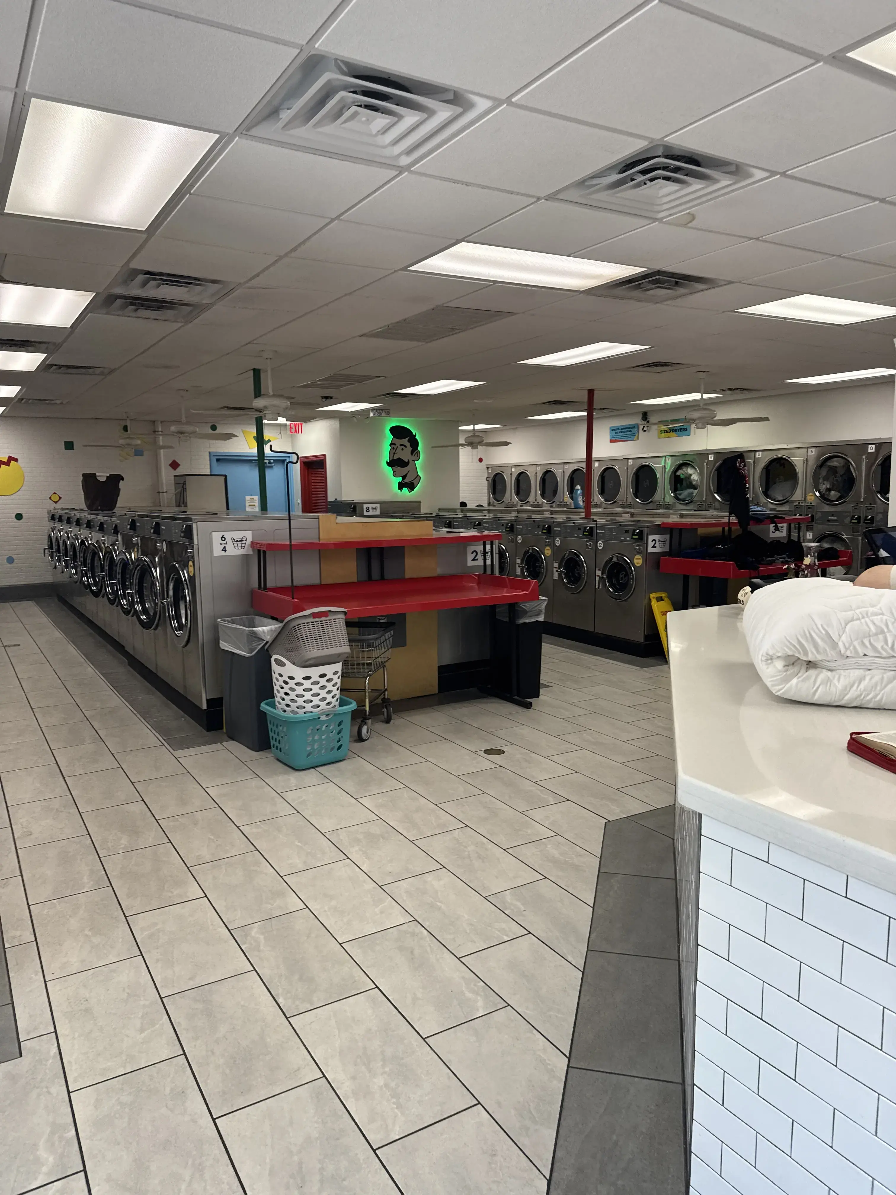 Harvey Washbangers Laundromat thumbnail 4