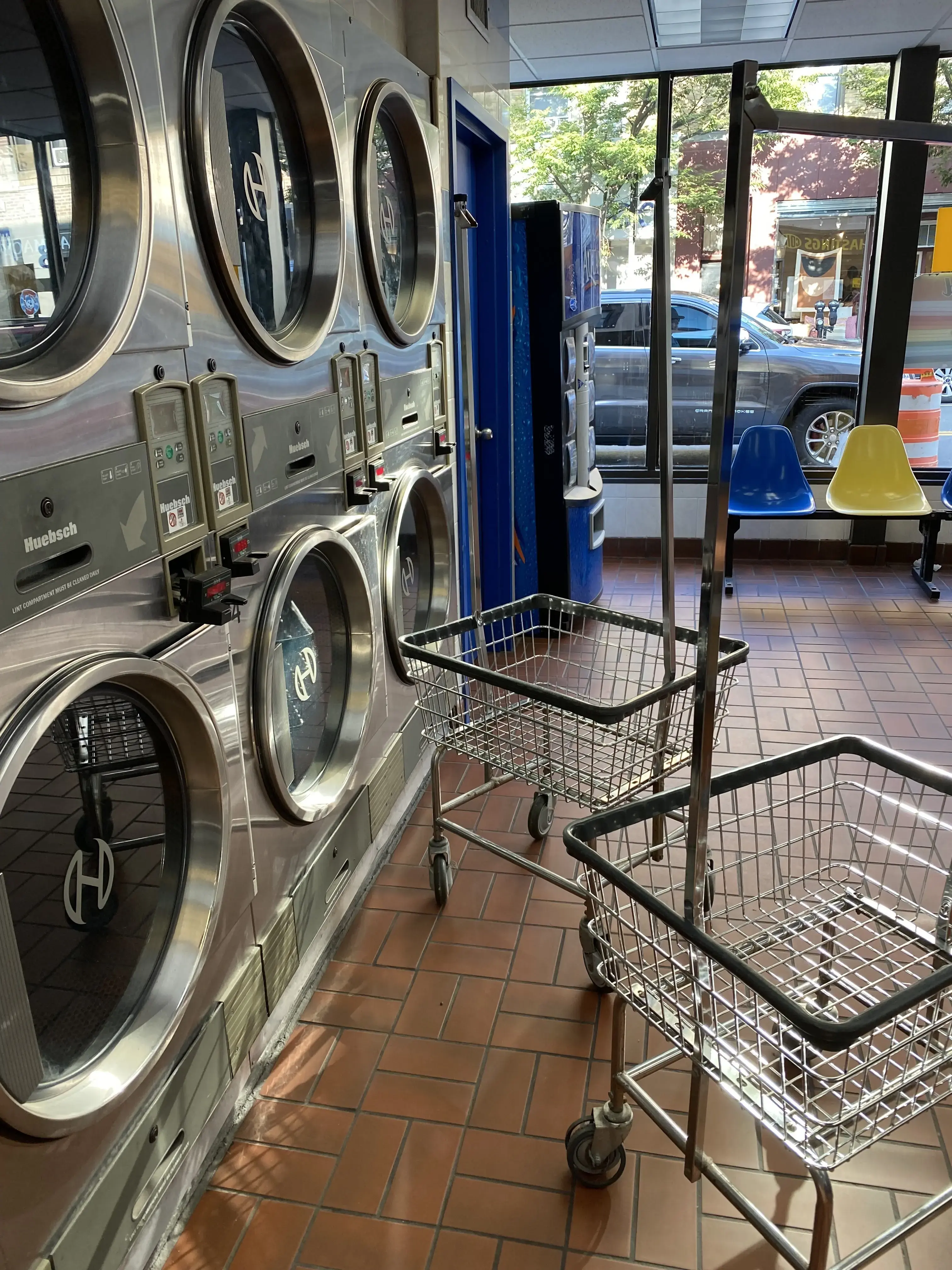 Hastings Coin Laundry - Image 3