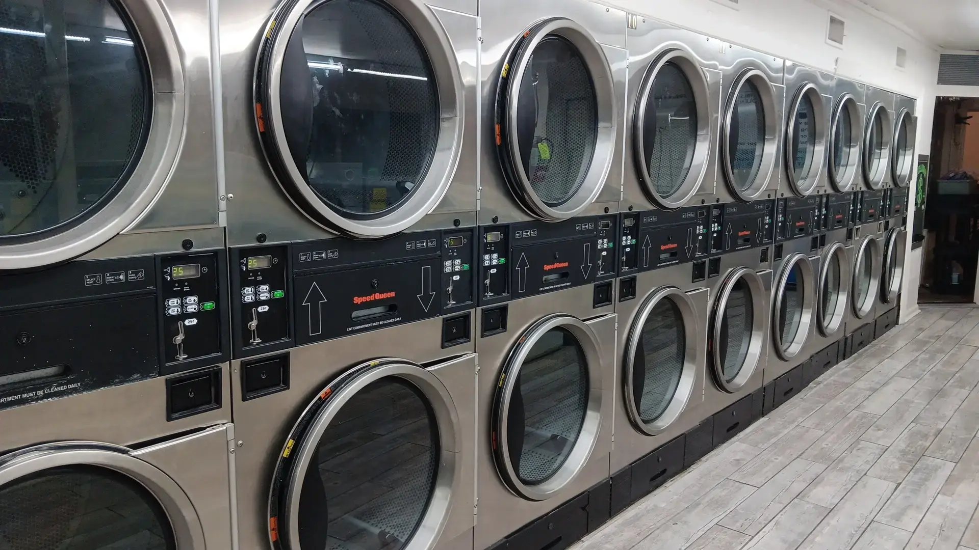 Hattiesburg Speed Wash - The 24-Hour Laundromat - Image 17