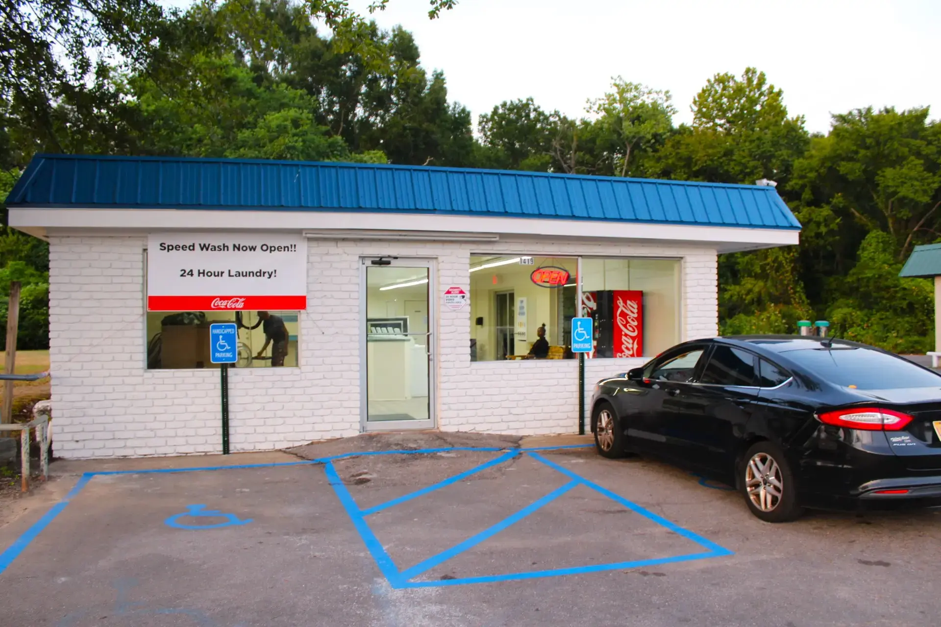 Hattiesburg Speed Wash - The 24-Hour Laundromat - Image 3