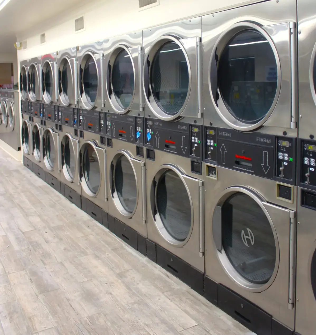 Hattiesburg Speed Wash - The 24-Hour Laundromat - Image 19